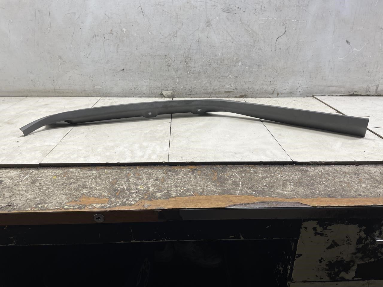2009 FORD RANGER FRONT LEFT DRIVER SIDE WNDSHIELD MOULDING PANEL OEM+