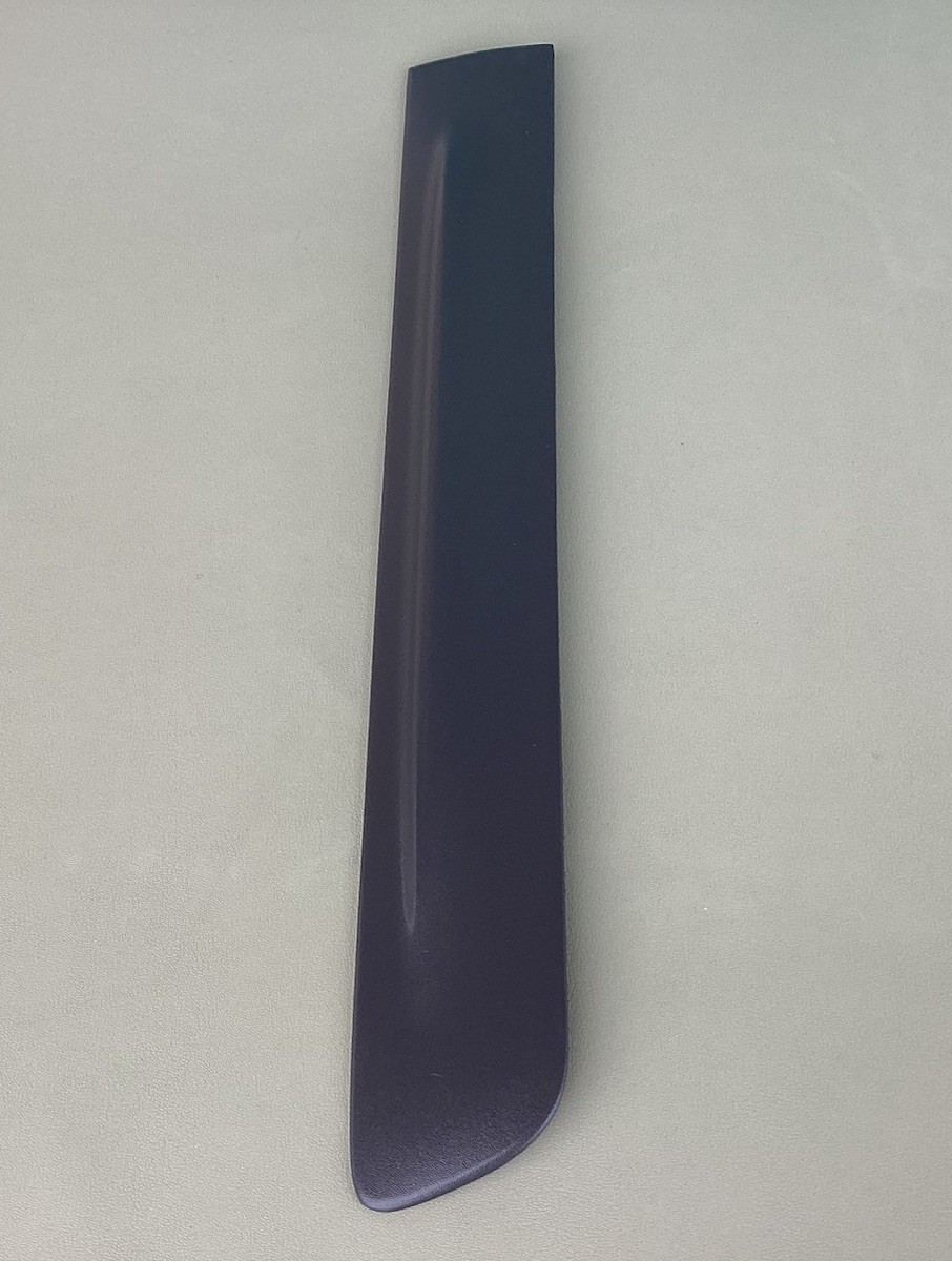 2002-2004 Jeep Liberty Passenger Side Rear Door Trim Molding Dark Grey OEM *