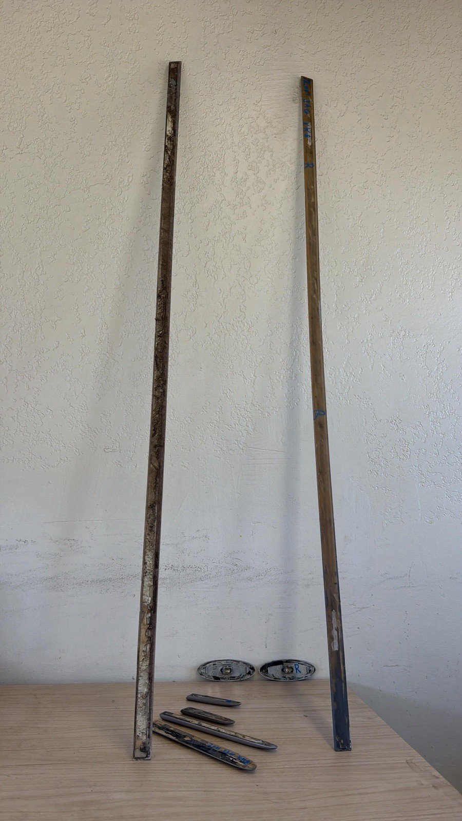 2001 Jaguar XK8 OEM Full Exterior Side Door Molding Trim Set Silver LH RH H145