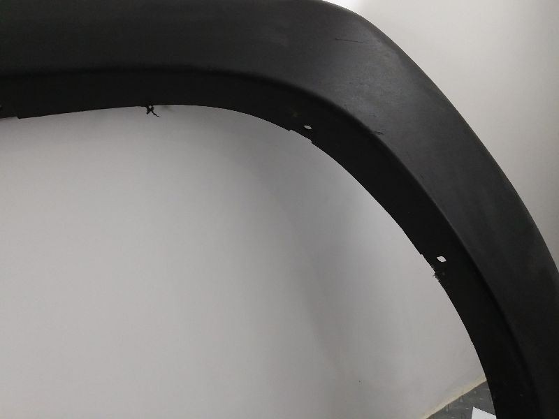 SILVRDO25 2005 Fender Moulding Passenger Rear Black Text. 352472