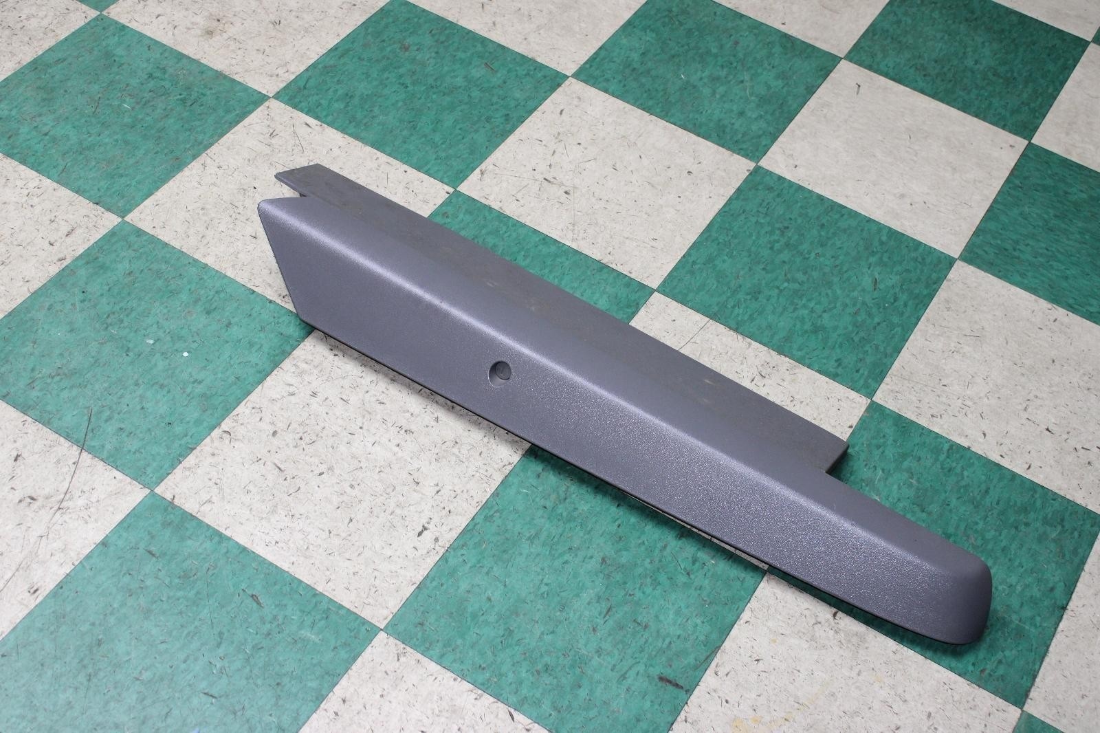 03-06 Avalanche 1500 Bed Toolbox Left LH Side Cover Lid Panel Unit Factory OEM