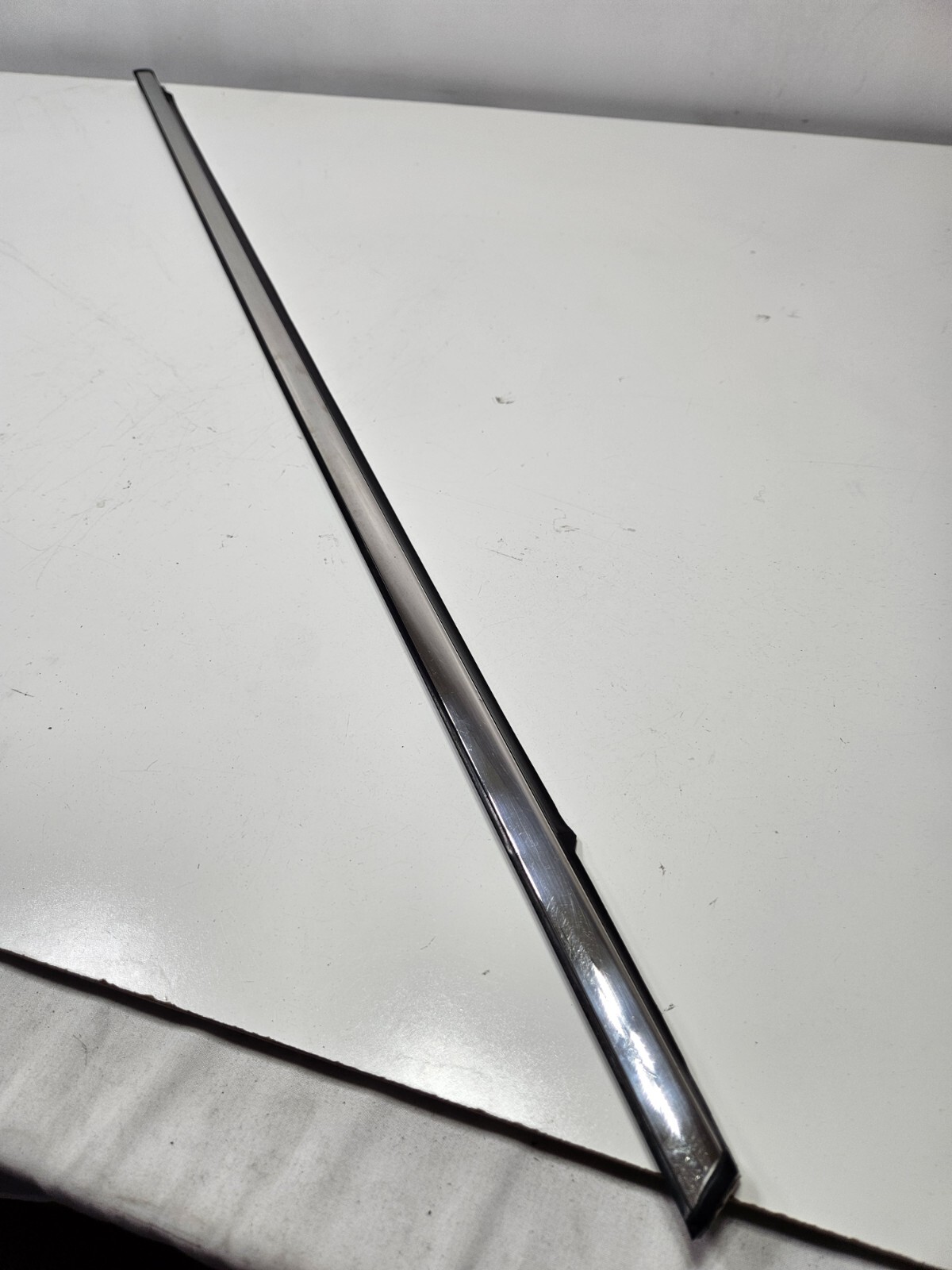 98-03 Jaguar XJ8 XJR X308 SWB Rear Left Door Window Exterior Chrome Molding OEM