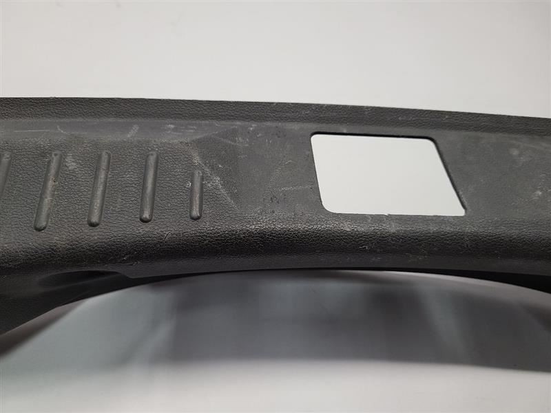 2013-2019 FORD ESCAPE LOWER LIFTGATE MOULDING
