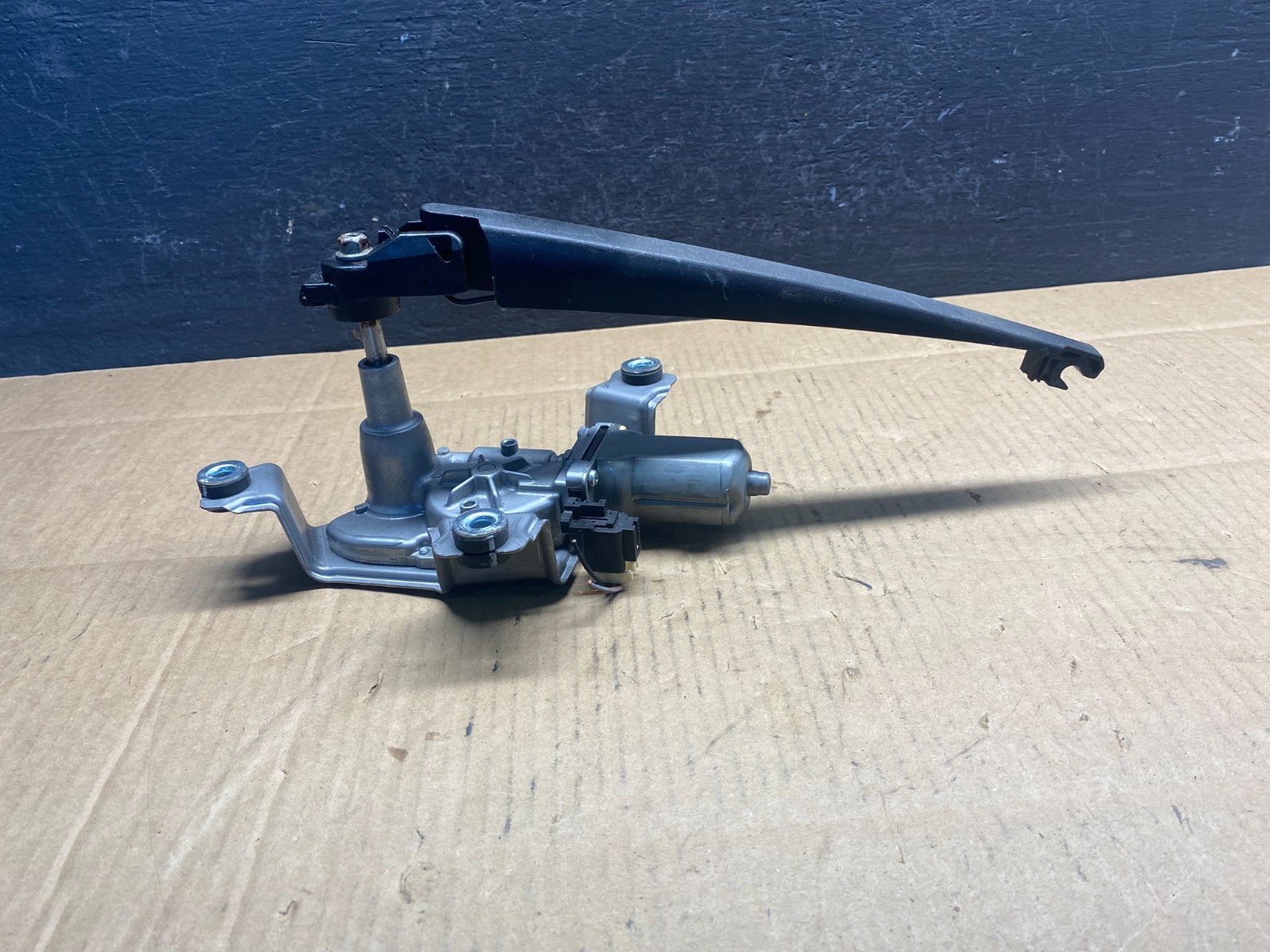 2014-2018 Jeep Cherokee Tailgate Back Door Rear Wiper Motor Wiper ad5071 DG