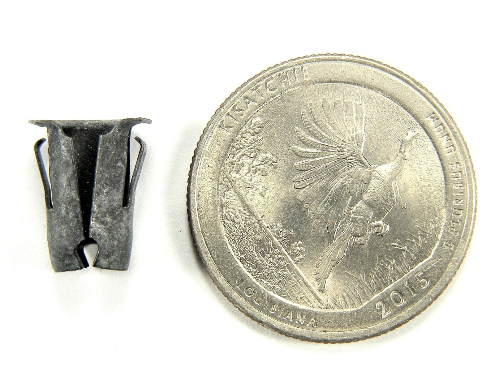 GM Truck Barrel Clips- Fits 9/32″ Hole- 1/4″ Stud- Emblem Trim- 20 clips- #015