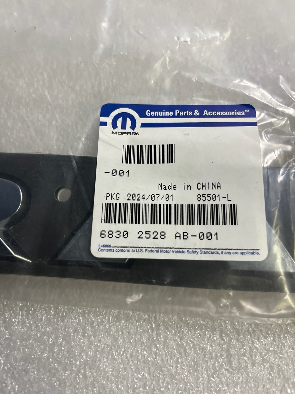 19-22 RAM 1500 FRONT DOOR EMBLEM BADGE NAMEPLATE OEM NEW MOPAR 68302528AB