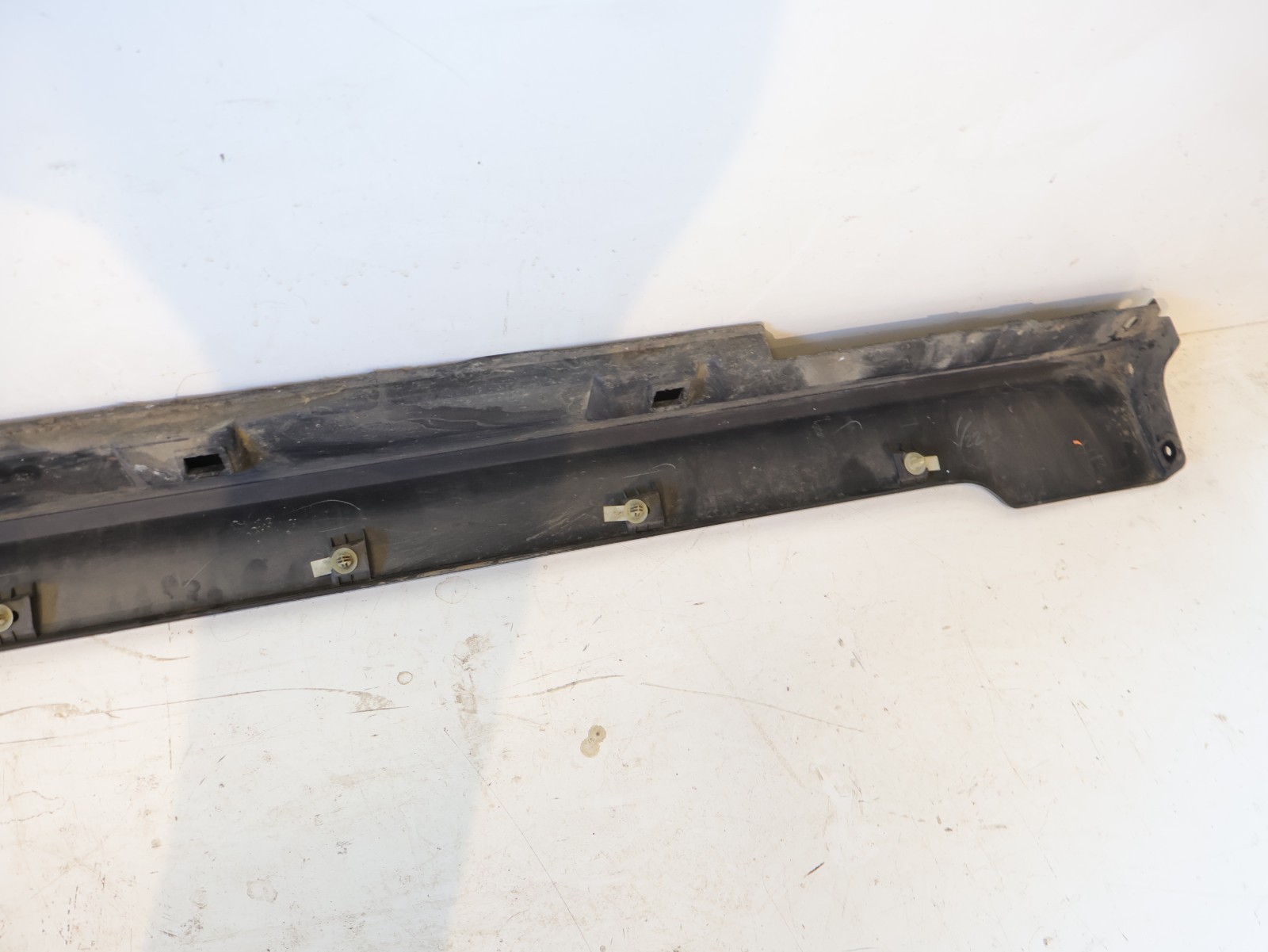 2012-2016 Subaru Impreza 2.0L Wagon Passenger Side Skirt Bottom Rocker RH OEM