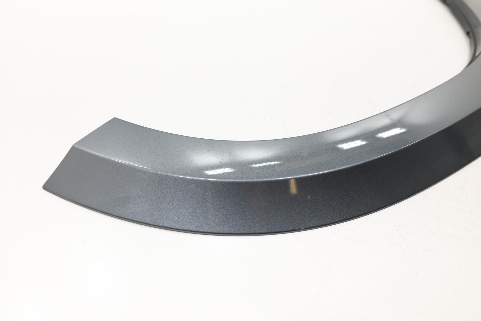 2017 – 2019 MERCEDES GLS550 X166 REAR LEFT WHEEL ARCH FLARE MOLDING OEM GRAY_992