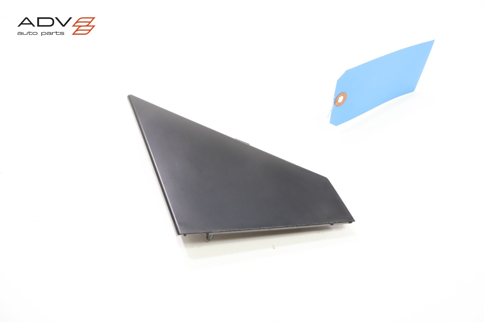 2022-2025 VOLKSWAGEN TAOS FRONT RIGHT SIDE DOOR WINDOW CORNER MOLDING COVER OEM