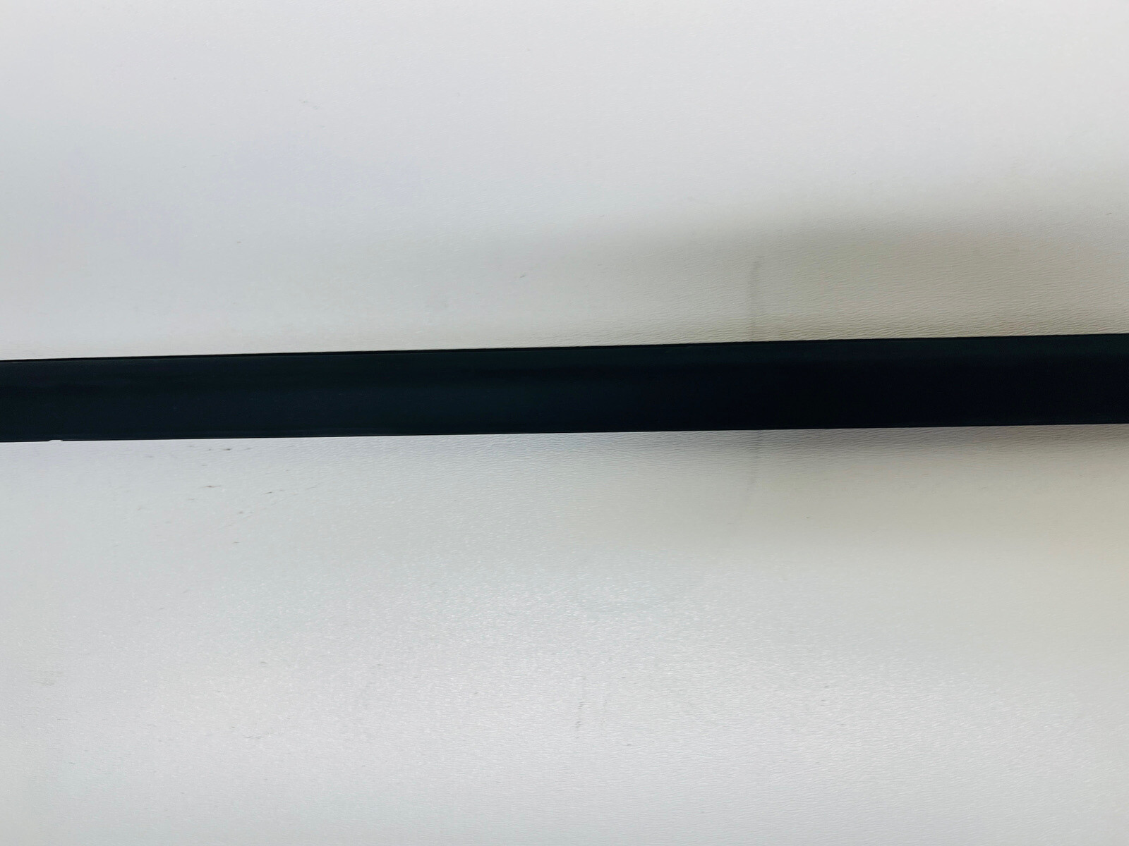 2016 2017 2018 2019 CHEVY VOLT FRONT RIGHT WINDOW BELT MOLDING OEM 23114914
