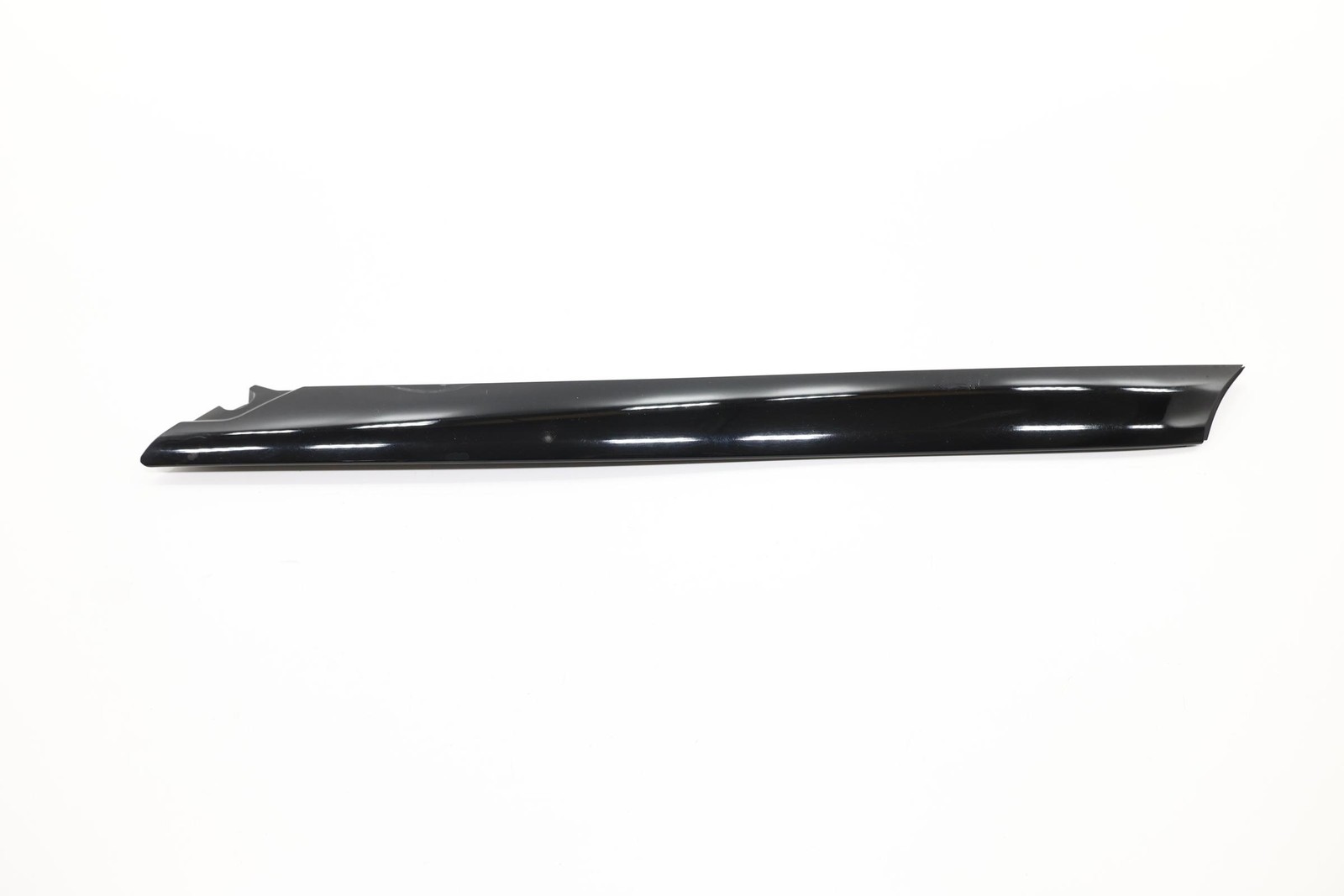 2020 – 2025 KIA SOUL FRONT WINDSHIELD RIGHT SIDE MOLDING PANEL OEM 86261K0000