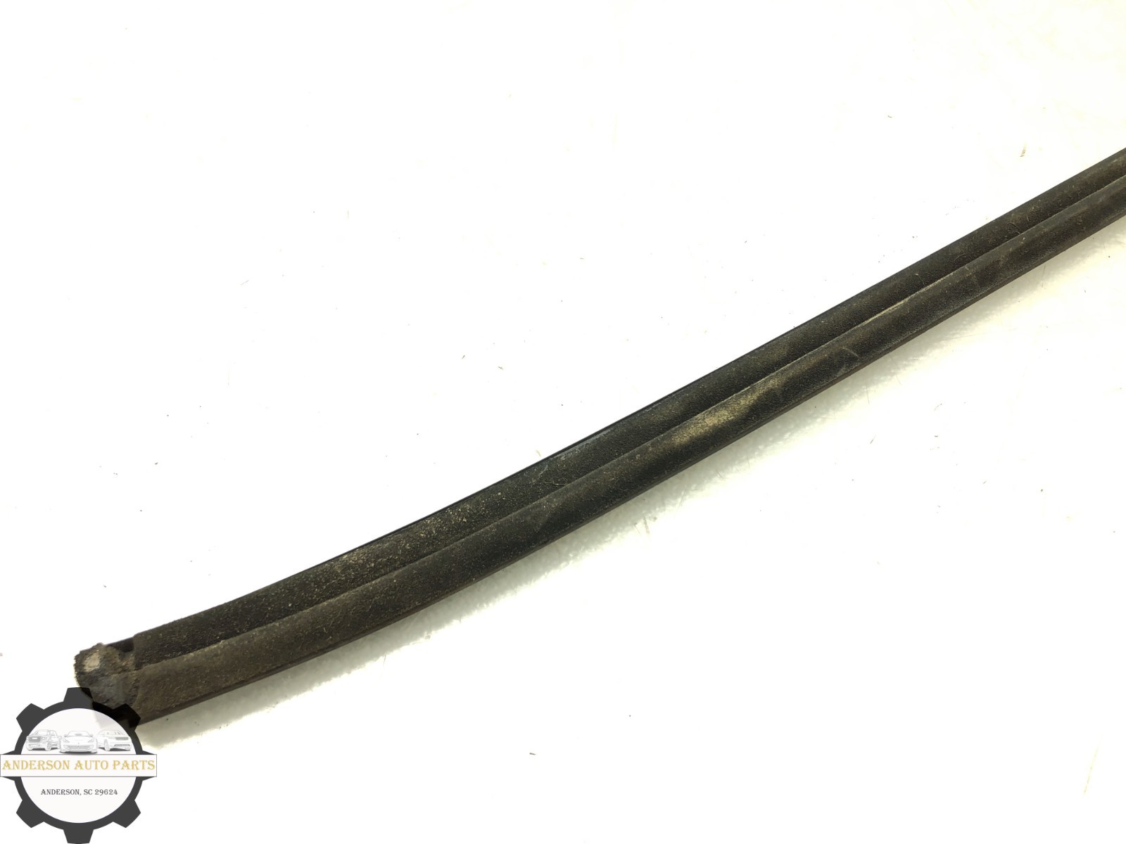 2019-2024 INFINITI QX50 RIGHT PASSENGER FRONT DOOR WINDOW BELT MOLDING OEM