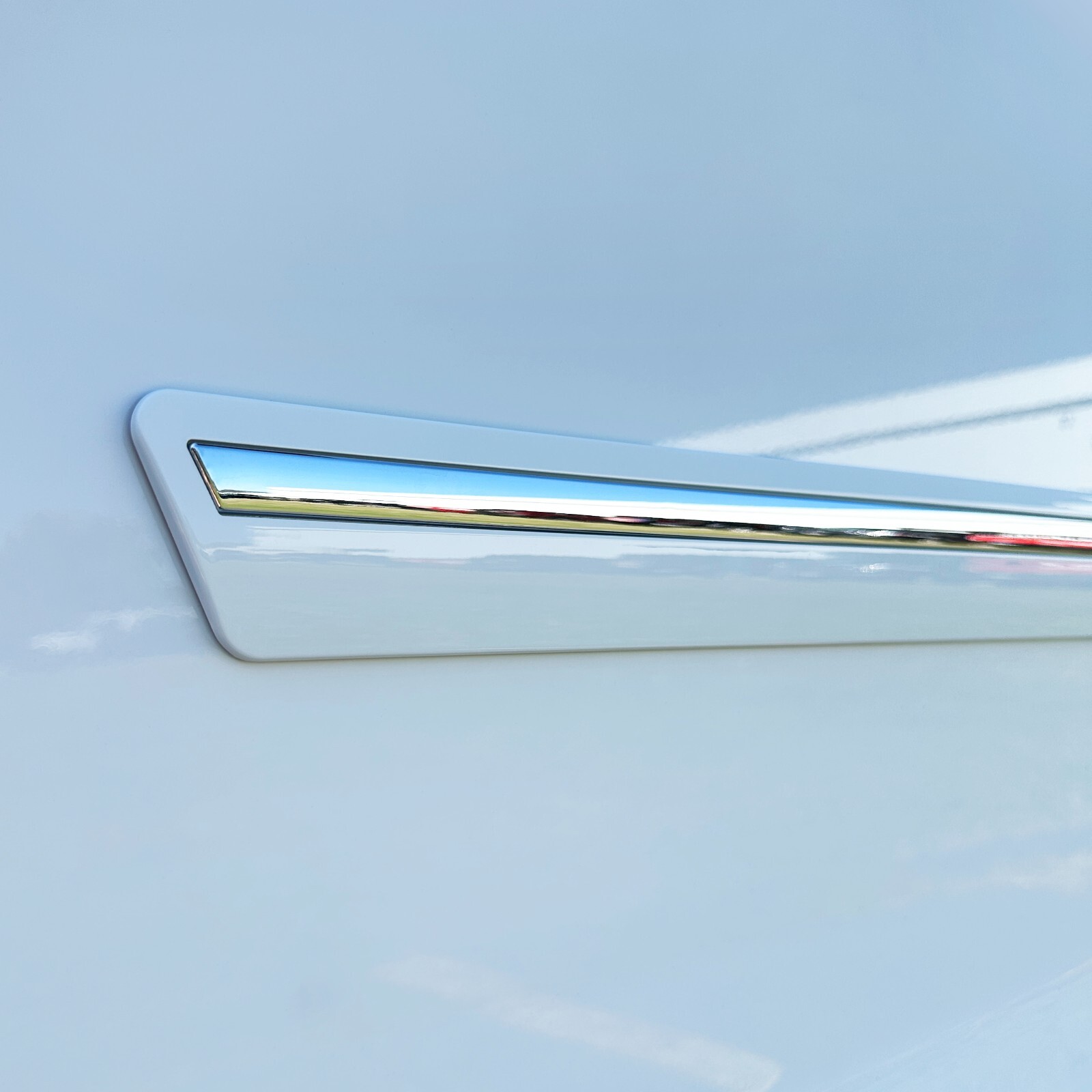 For: Chevy Equinox 2010-17 Painted Side Moldings w/ Chrome Inserts #CF2-EQUINOX