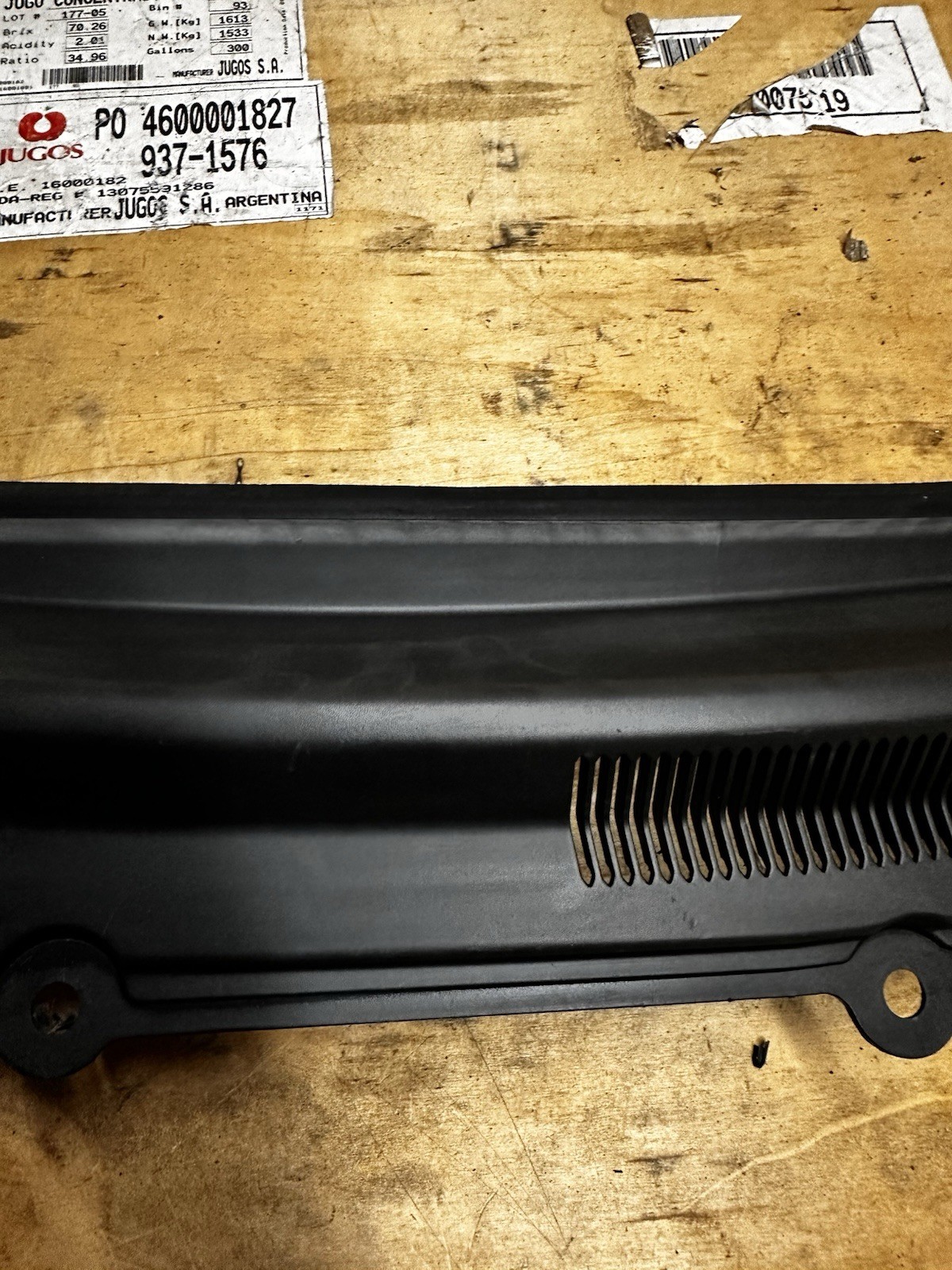 05-09 Mustang Wiper Cowl Vent Grille Panel Trim RH Passenger OEM