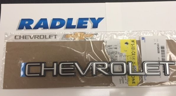 GM OEM Pick Up Box-Emblem Badge Nameplate 15126056 NEW CHEVROLET GMC B192