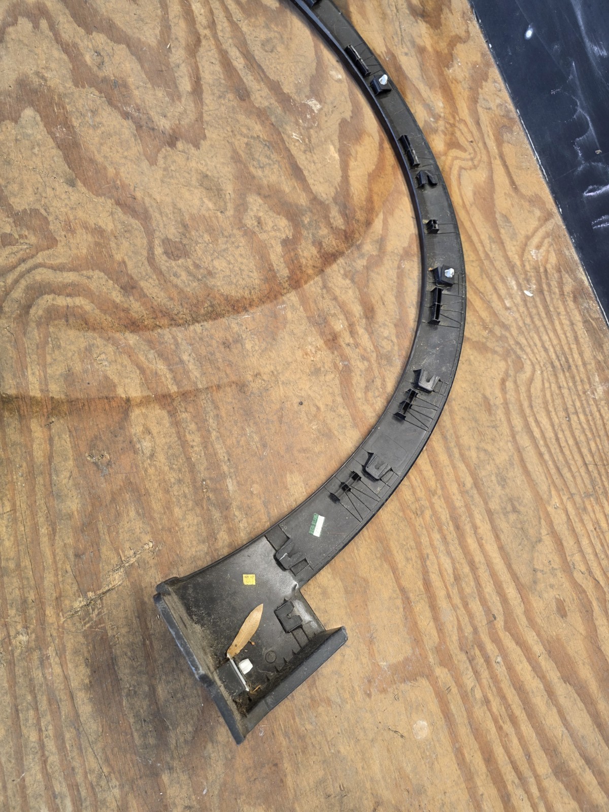 2023-2025 KIA SPORTAGE RIGHT PASS FRONT FENDER WHEEL ARCH FLARE MOLDING OEM