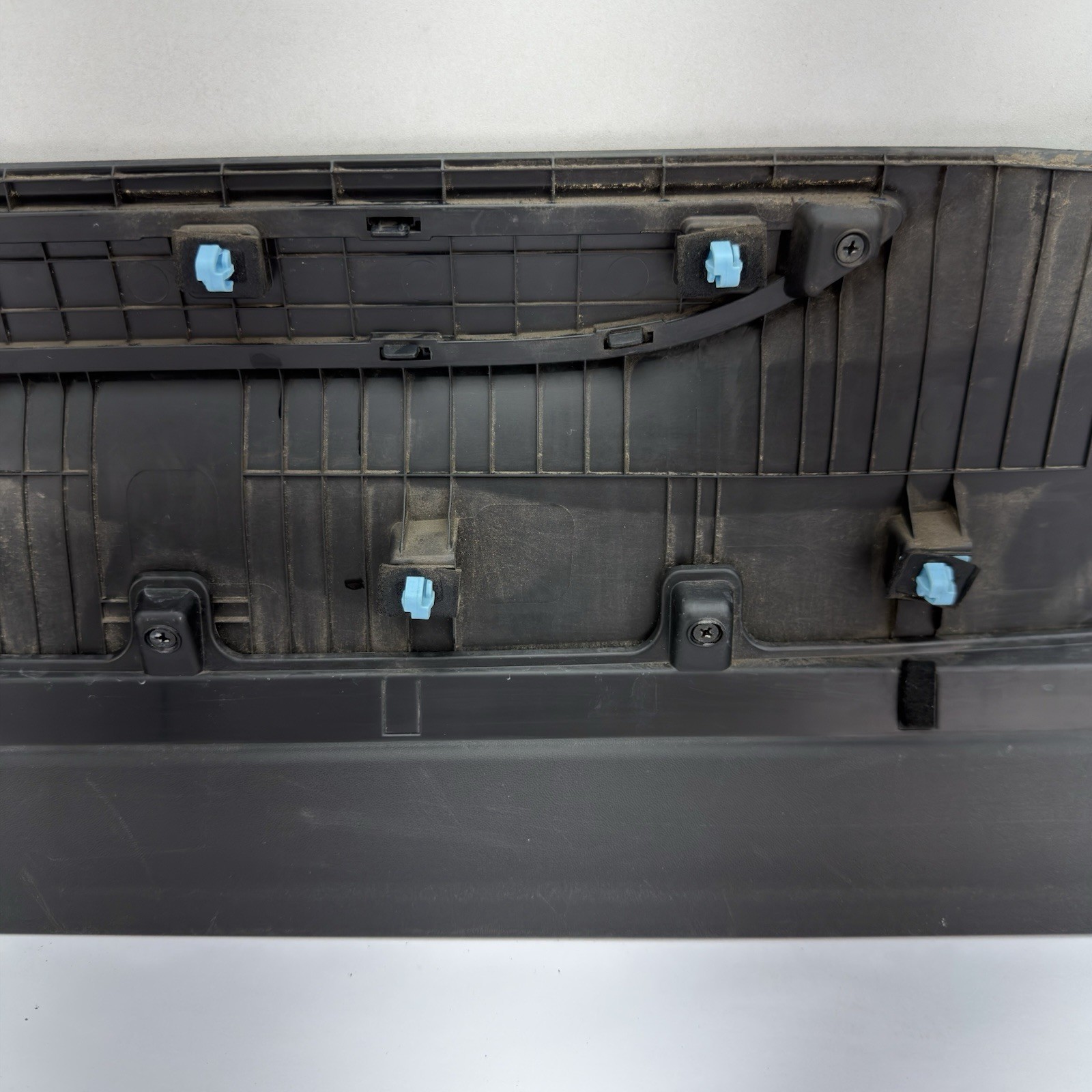 2020-2025 Kia Telluride Rear Right Door Lower Trim Molding 87778-S9000 OEM