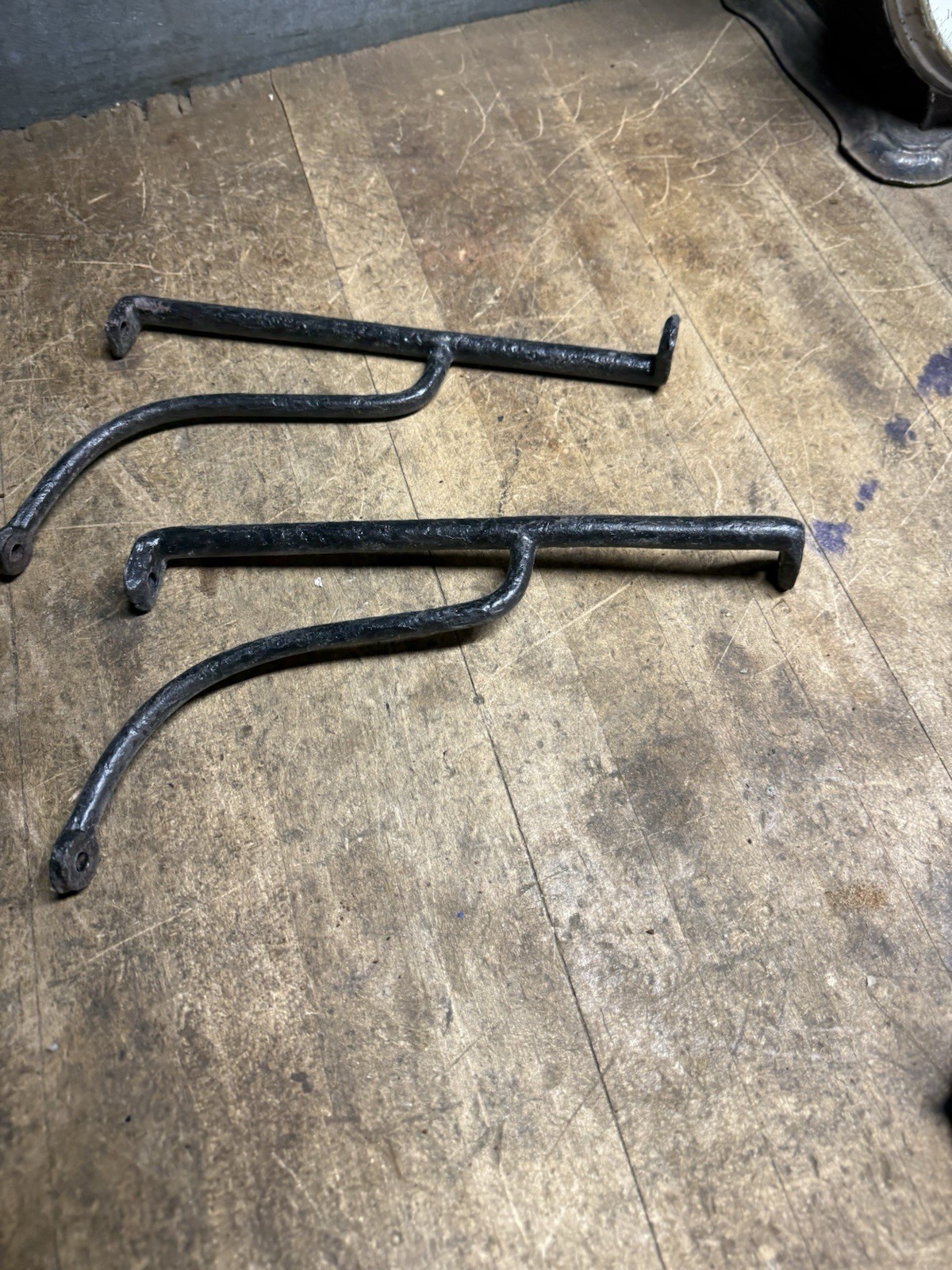 Antique OEM Model T Ford Fender Arm Mount Brackets Auto Pair Set Cast Iron Parts