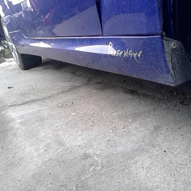 IS250 2010 Passenger Side Rocker Panel Moulding 369924