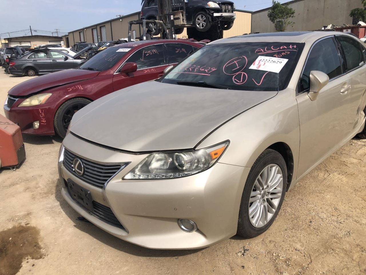 2013 2014 2015 LEXUS ES350 Silver Upper Grille w/o Pre-crash System 958082
