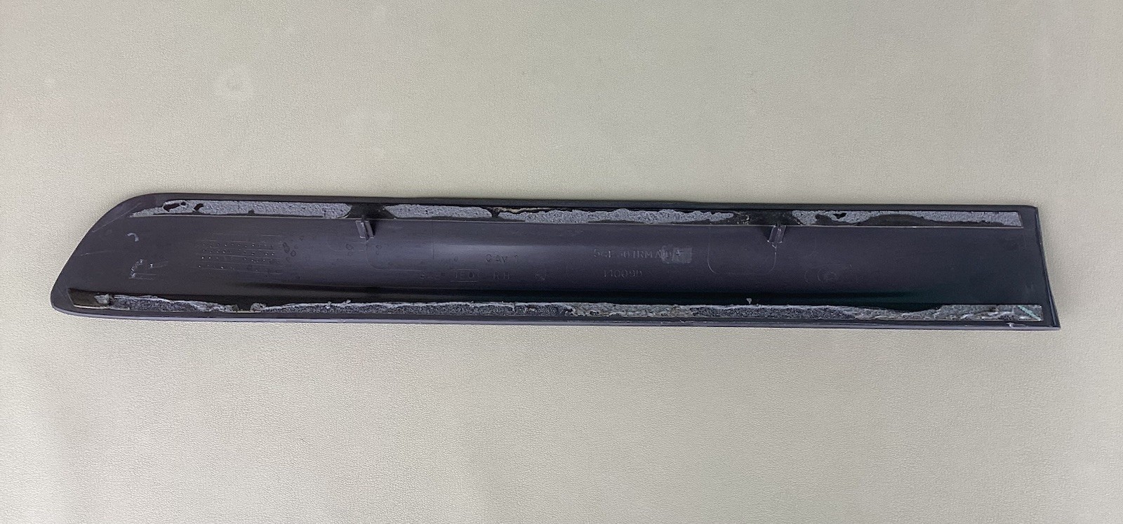 2002-2004 Jeep Liberty Passenger Side Rear Door Trim Molding Dark Grey OEM *