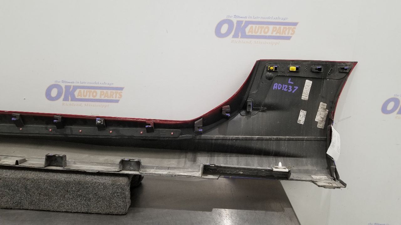 22 CHEVY CAMARO ZL1 COUPE ROCKER PANEL MOLDING SIDE SKIRT RIGHT PASSENGER RED