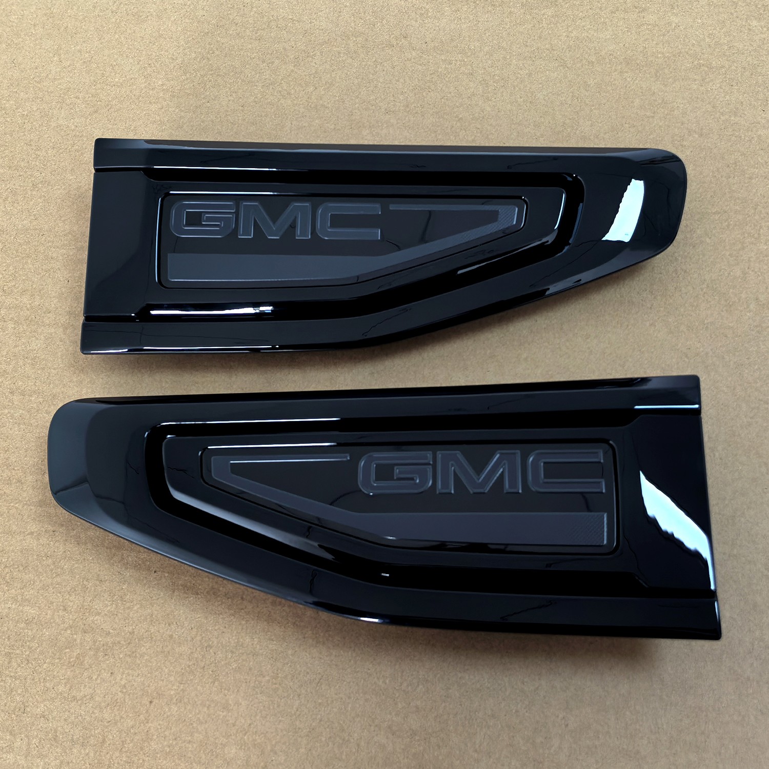 OEM 2021-2024 GMC Fender Vent Emblem Badge for Yukon / Yukon XL Gloss Black