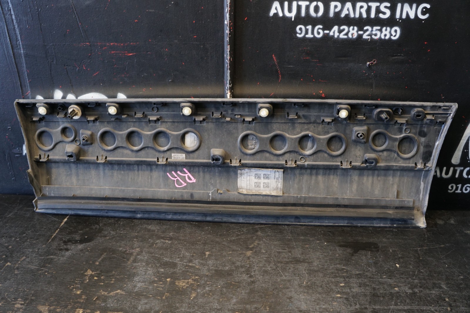 2013 – 2017 RANGE ROVER L405 LWB REAR RIGHT BODY MOLDING OEM EK52-274A-48-BB