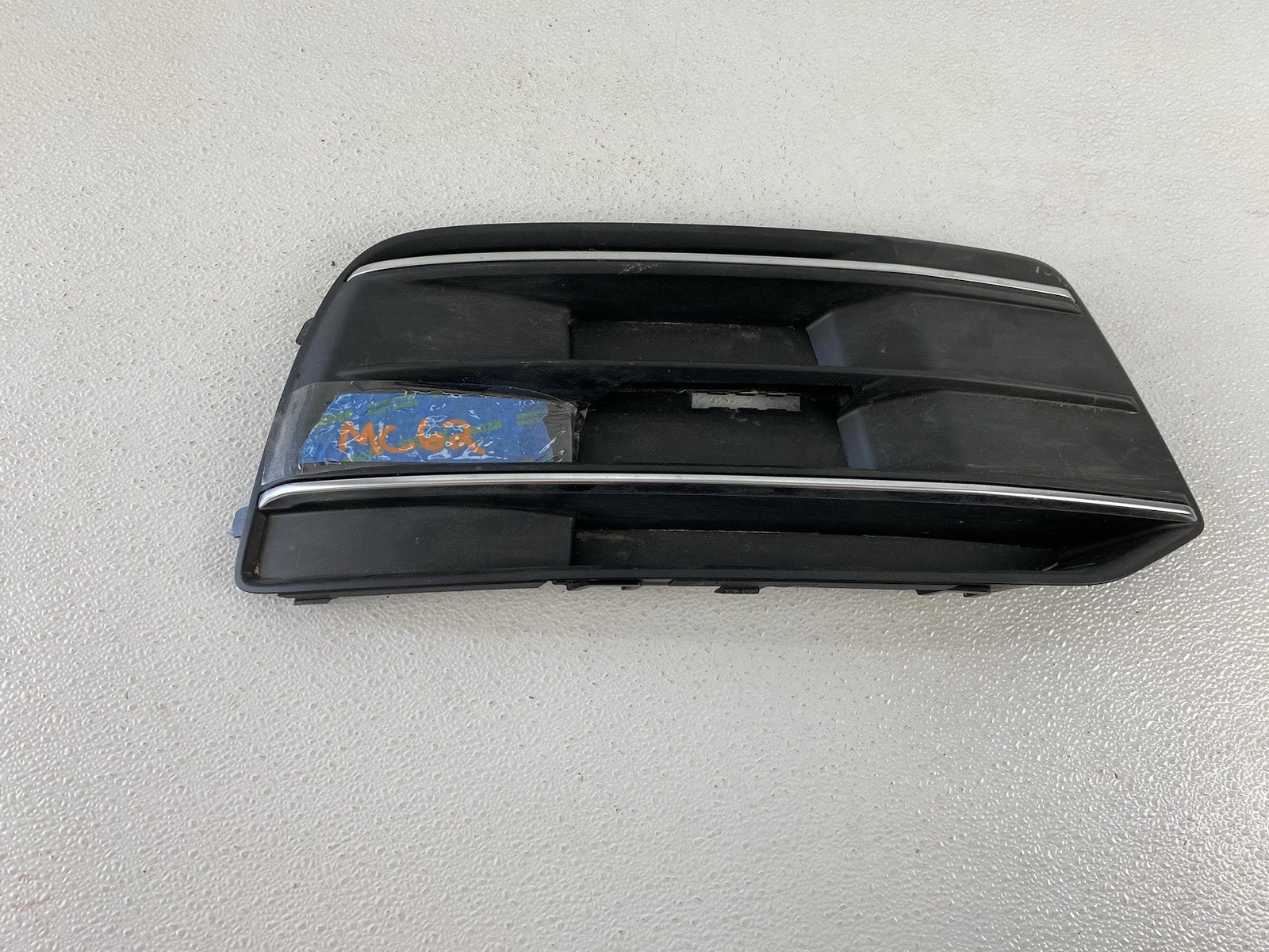 OEM 2018-2020 Audi Q5 Bumper Insert Cover 80A807246 80A.807.246 – Right