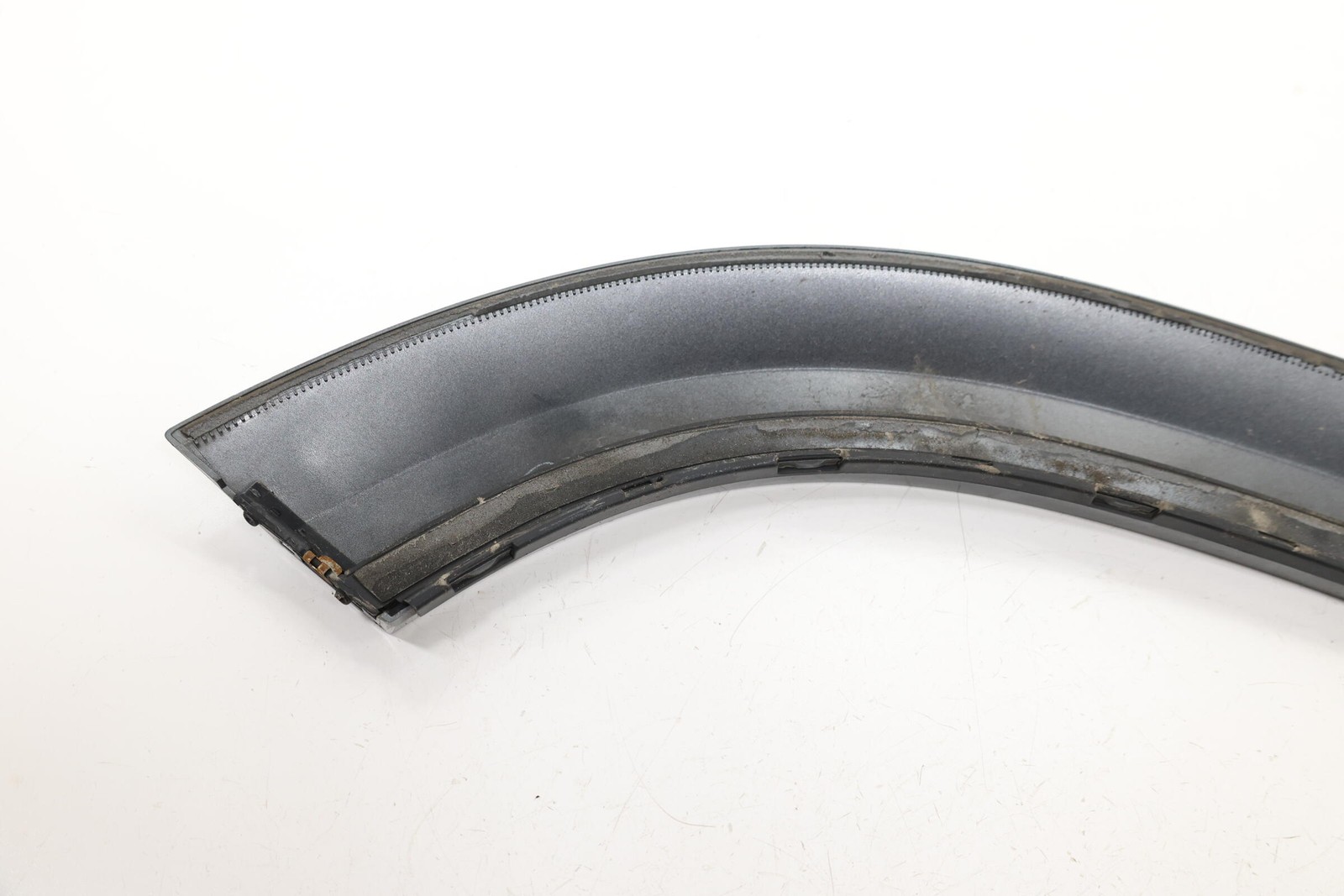 2017 – 2019 MERCEDES GLS550 X166 REAR LEFT WHEEL ARCH FLARE MOLDING OEM GRAY_992