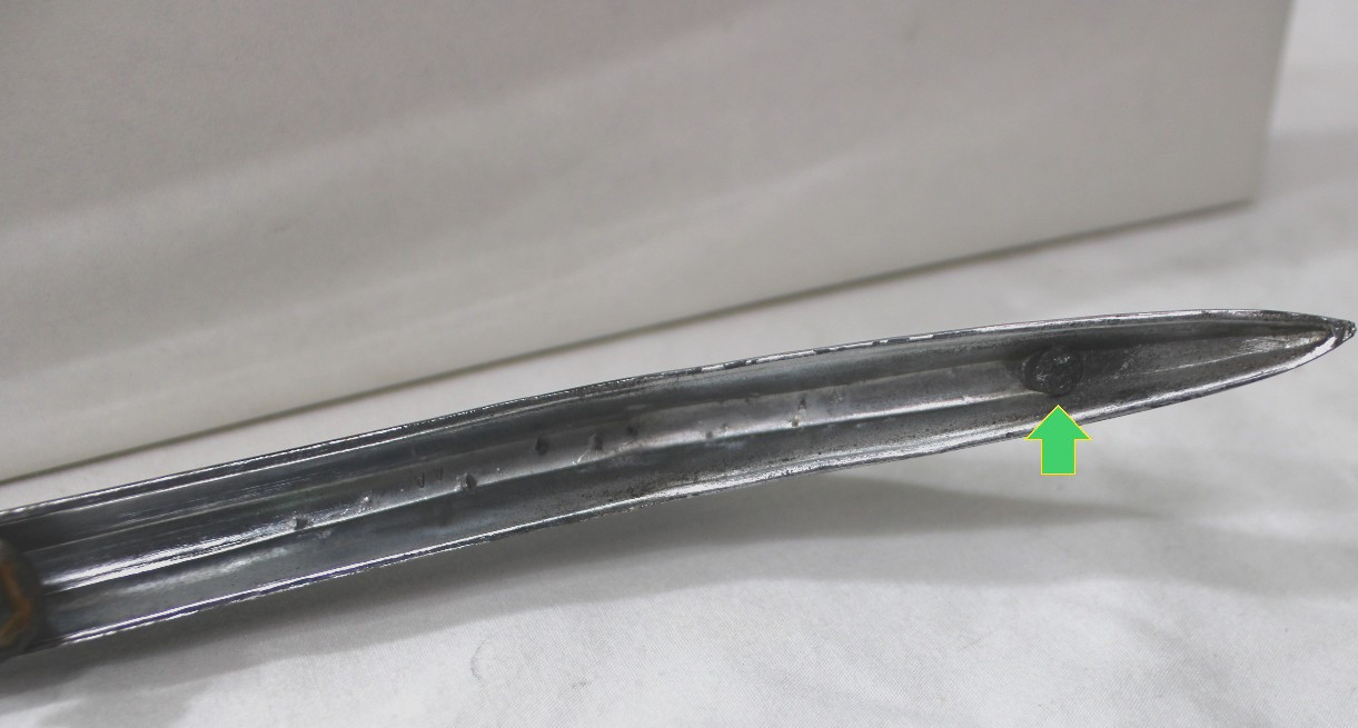 1967 BUICK SKYLARK FRONT CENTER HOOD SPEAR ORNAMENT