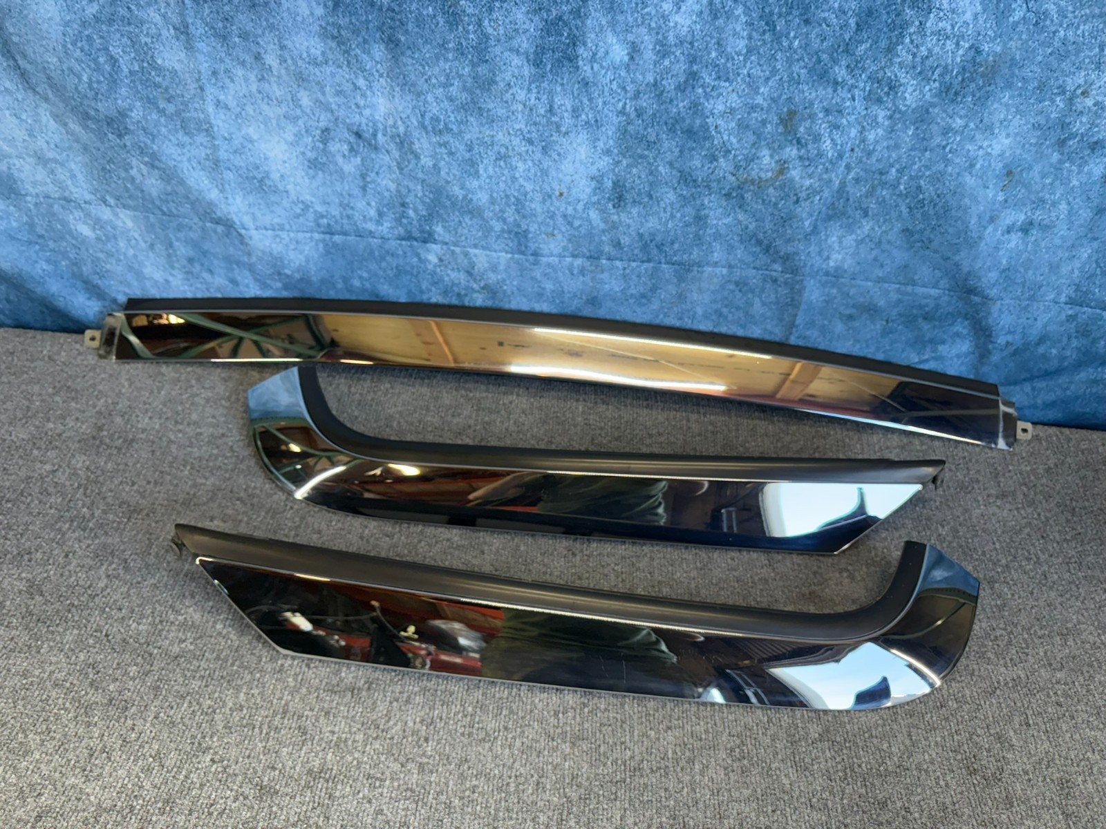 FORD THUNDERBIRD 02-05 RIGHT LEFT CENTER WINDSHIELD CHROME MOULDING TRIM SET OEM