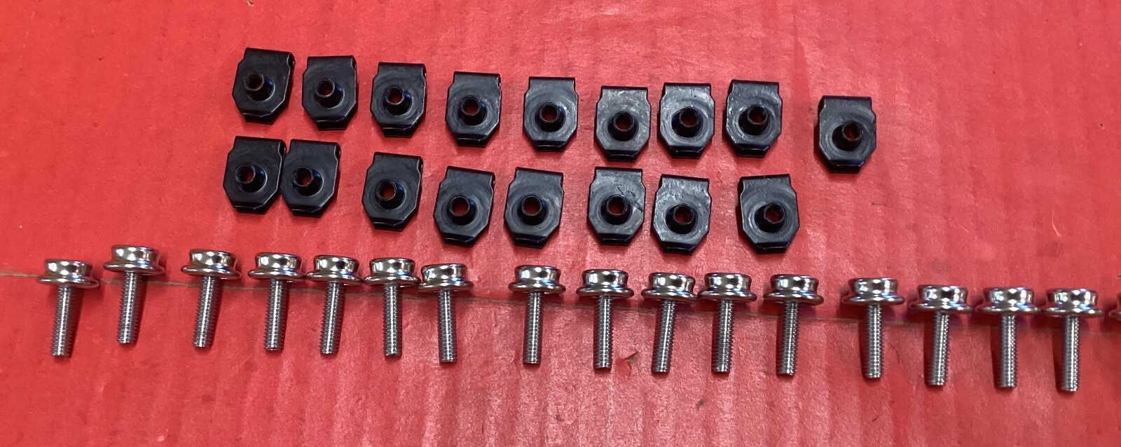 Mustang 1965-1967 Convertible Top Boot Snap Studs/Clips Set of 17 (not original)