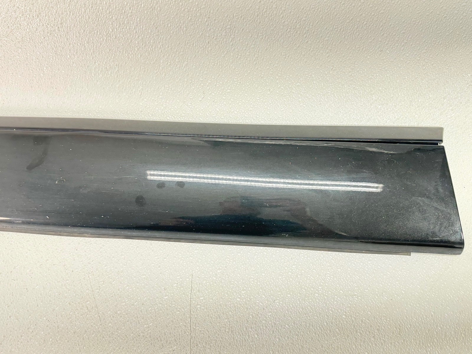 17-20 JAGUAR F-PACE FRONT LEFT DRIVER SIDE DOOR MOLDING TRIM COVER PANEL OEM