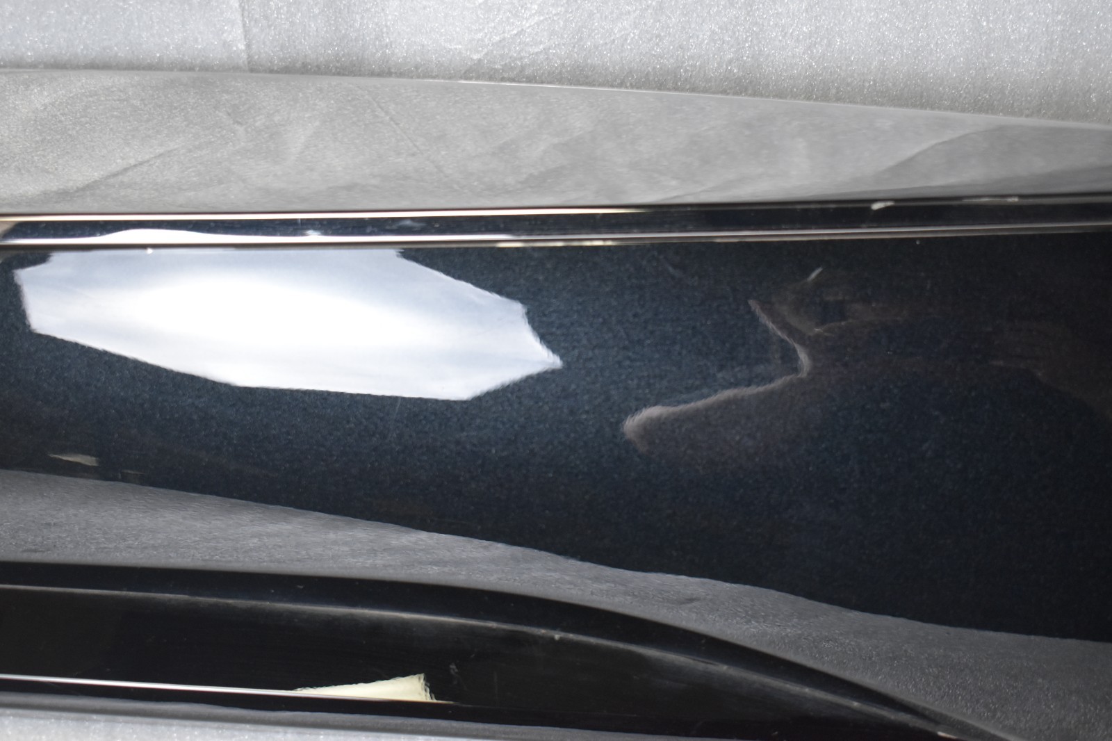 2023 Kia Sportage Rear LEFT Door Lower Molding Trim Oem