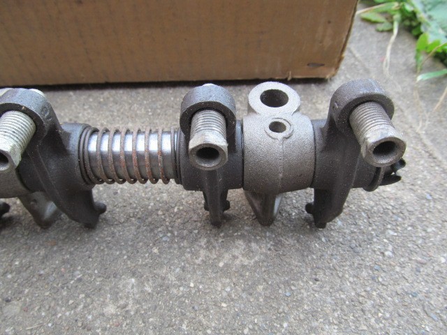 1952 1953 1954 1955 1956 57 58 59 Ford 215 & 223 6 cylinder rocker arm assembly