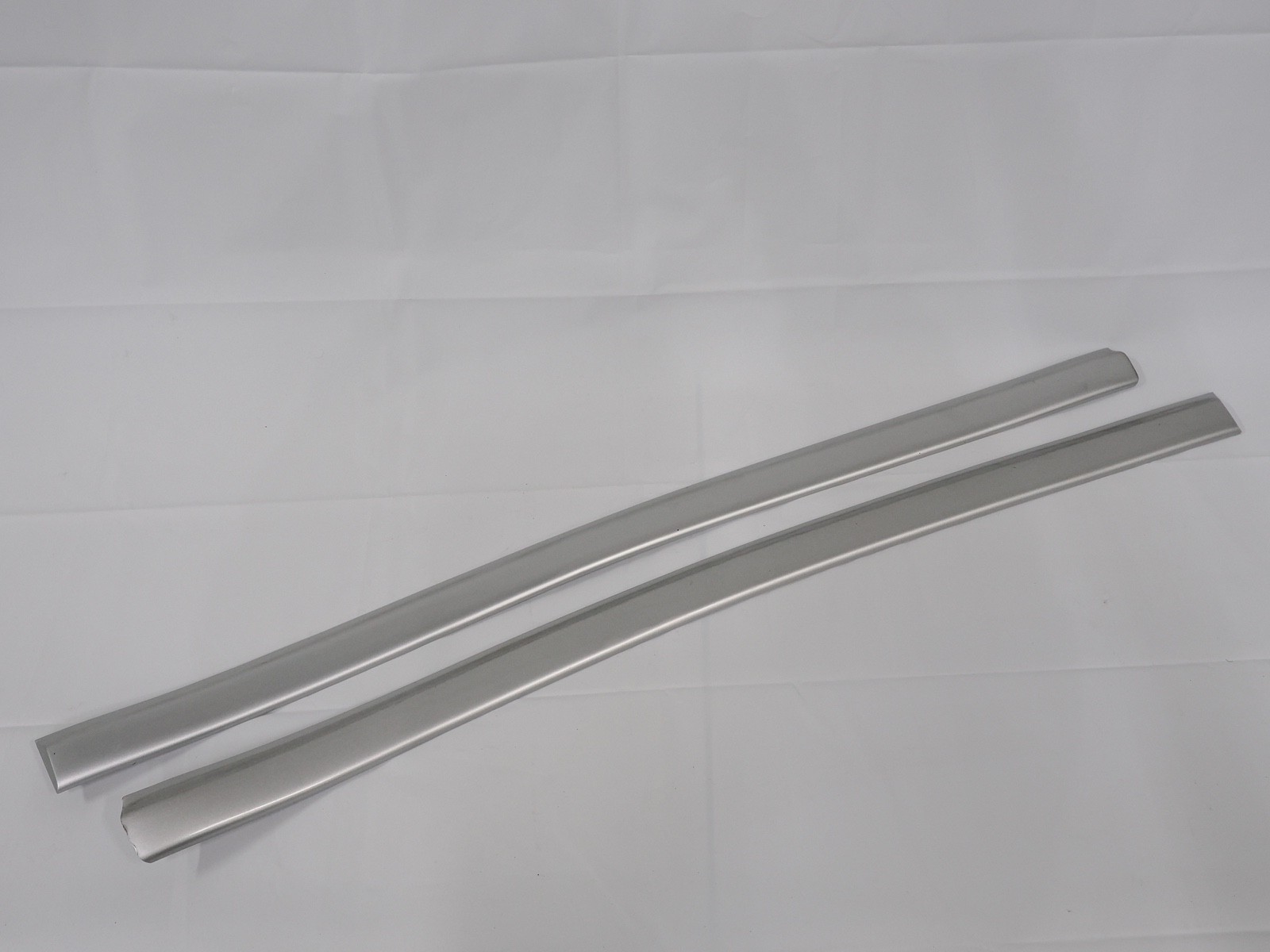 Front Door Molding Trim for 95-99 VW Jetta / Golf MK3 4Dr 1HM853515E 1HM853516E