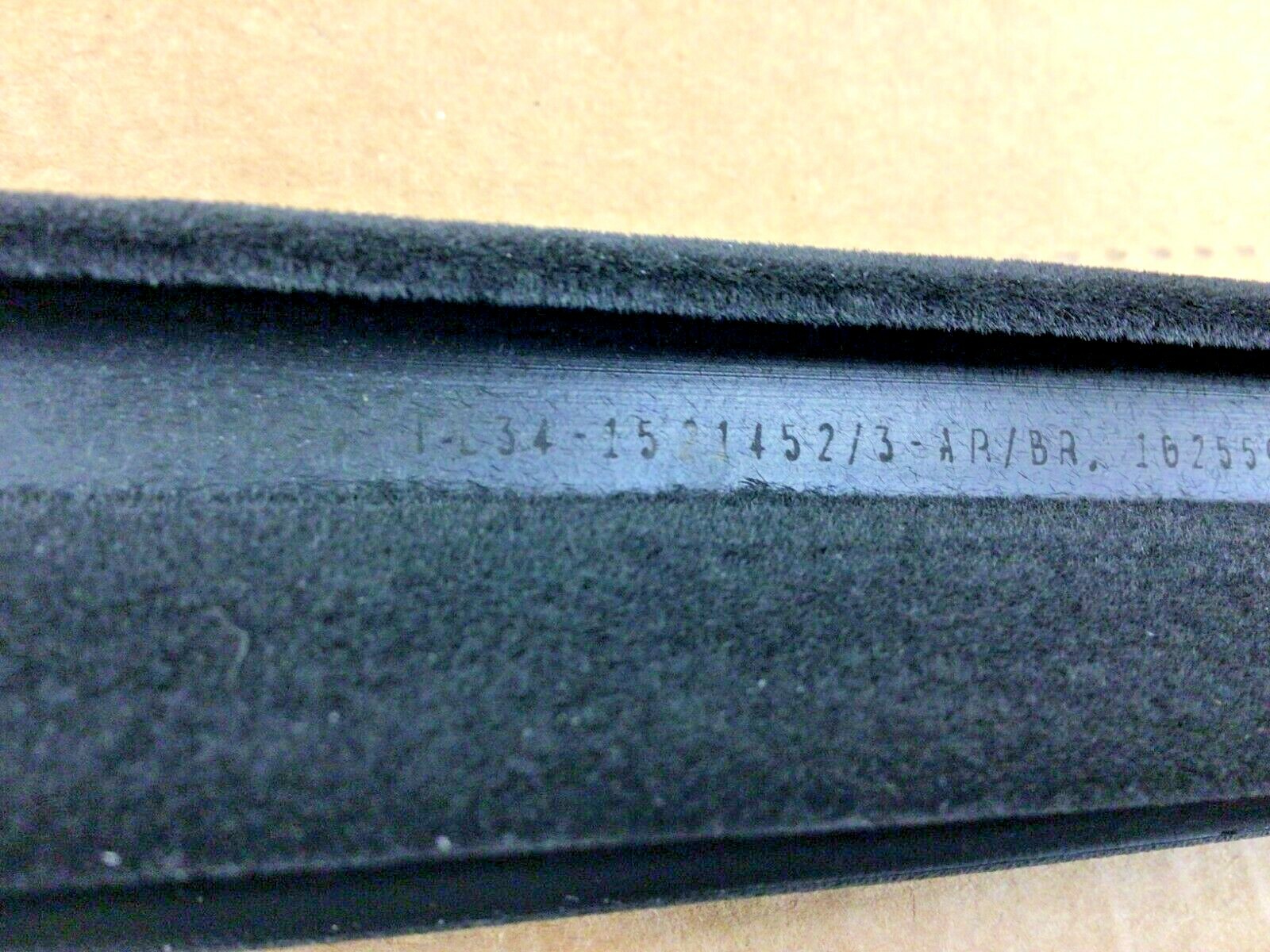 Ford F-150 F-250 F-350 right hand rear Door Window Outer Belt Molding new OEM