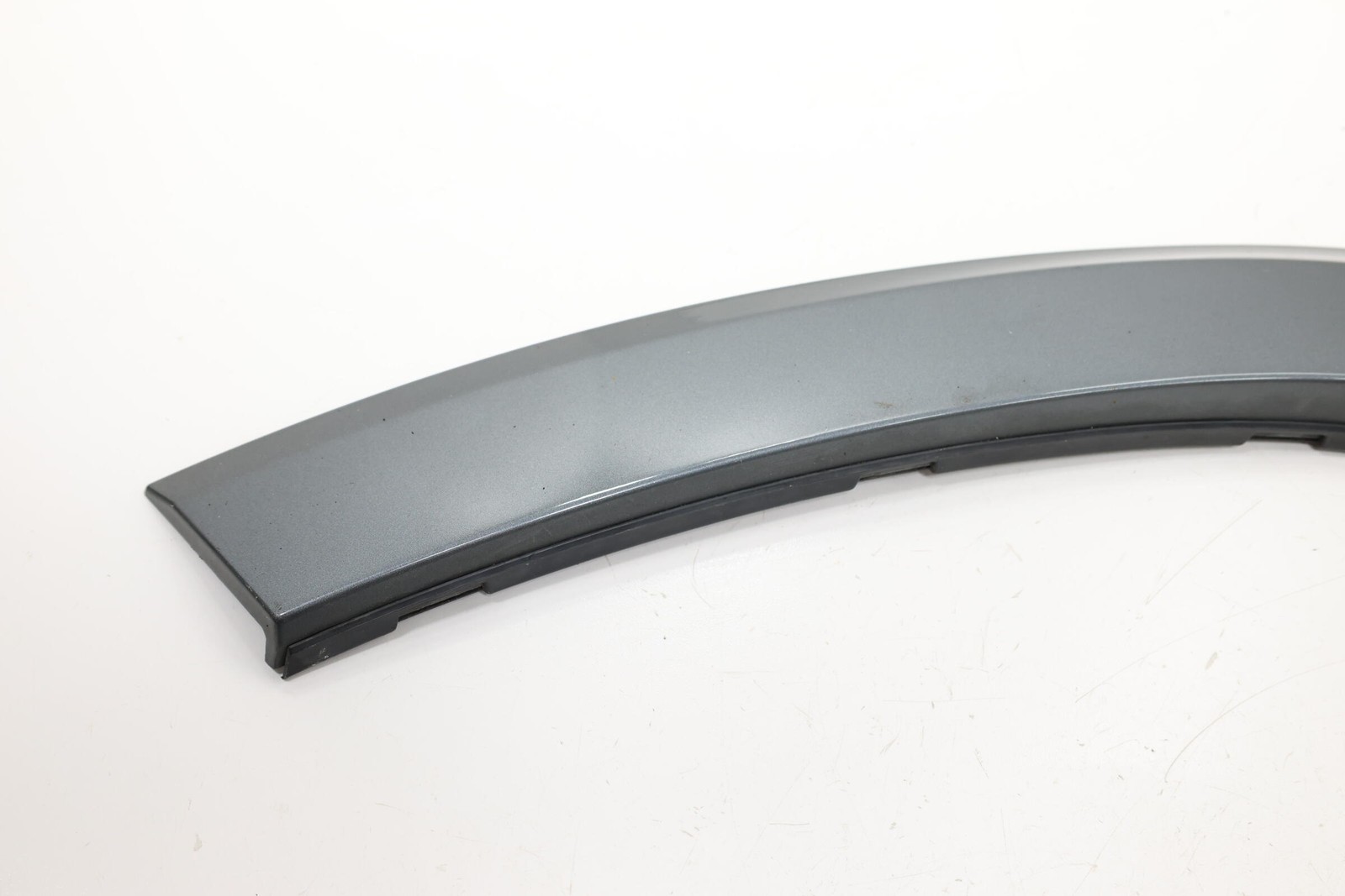 2017 – 2019 MERCEDES GLS550 X166 REAR LEFT WHEEL ARCH FLARE MOLDING OEM GRAY_992