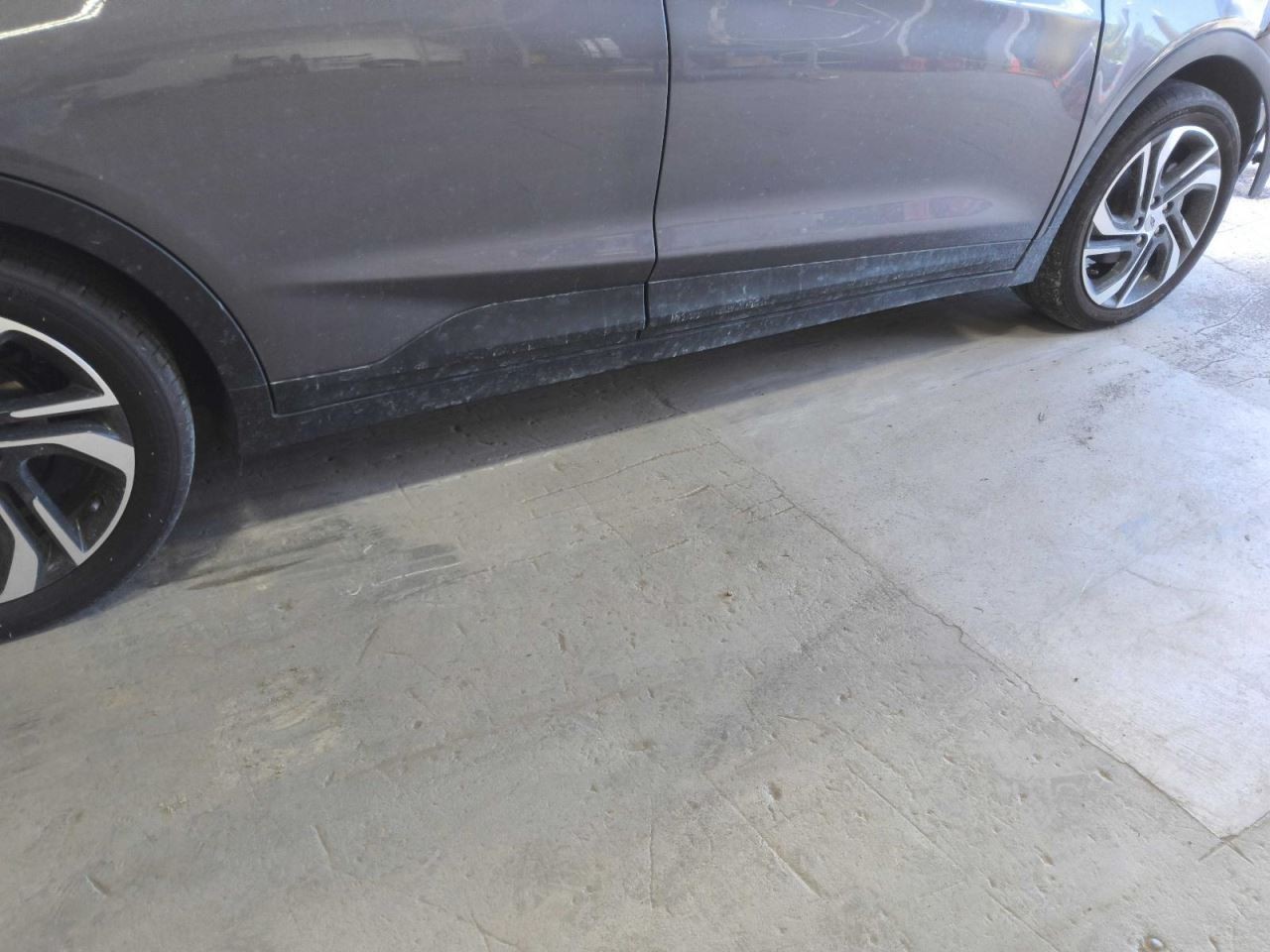 Passenger Right Rocker Panel Moulding Fits 22-23 BOLT 610852