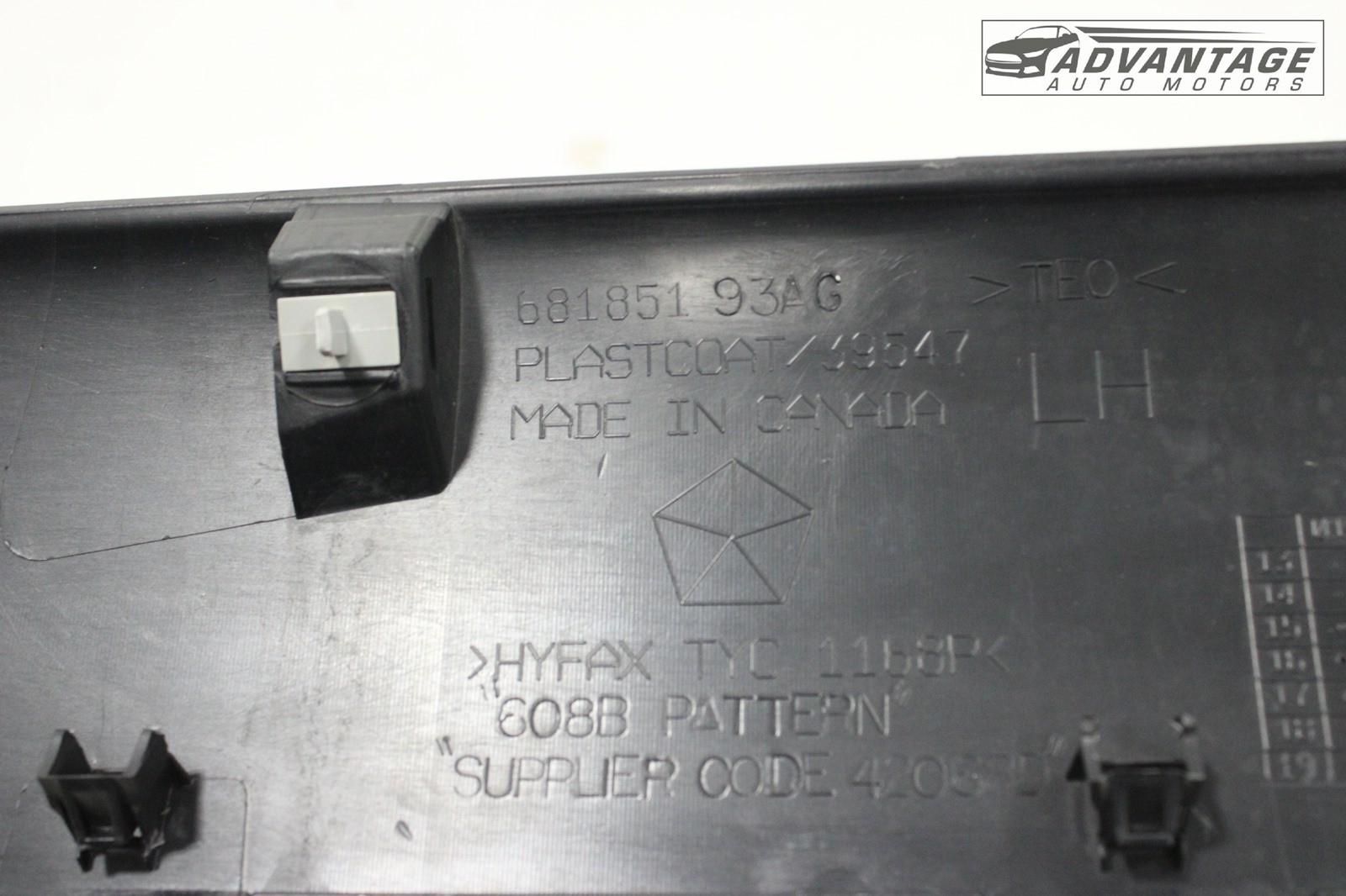 2015-2023 DODGE CHALLENGER LEFT SIDE ROCKER MOLDING COVER PANEL 68185193AG OEM