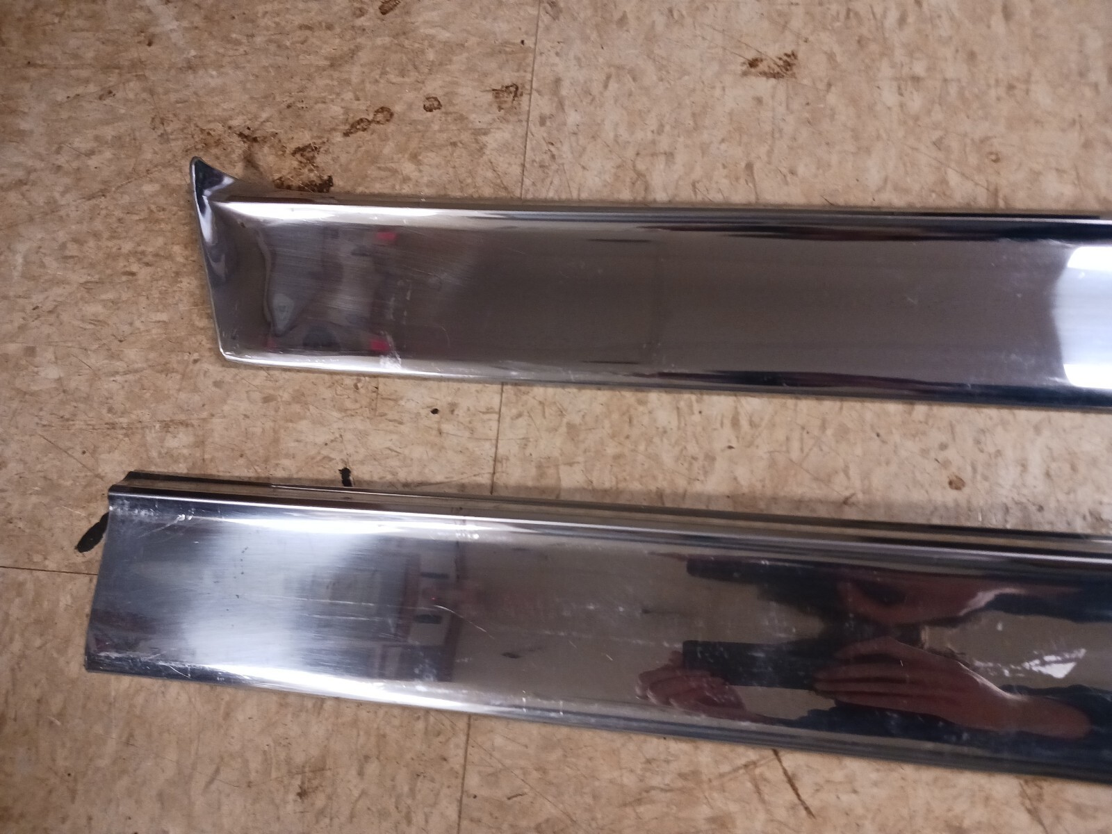 New OEM GM Rocker Trim Set w/ 2 End Caps 9 Mounts 1964 Oldsmobile 88 (TB24)