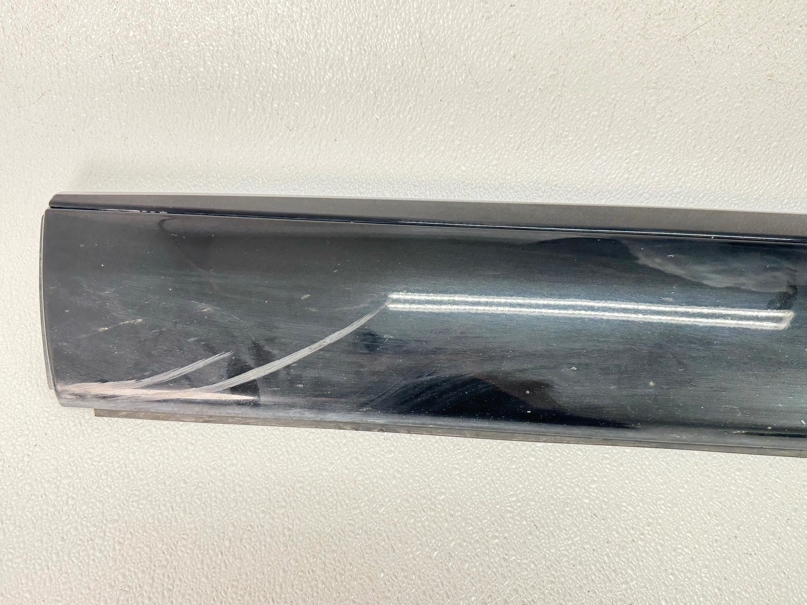 17-20 JAGUAR F-PACE FRONT LEFT DRIVER SIDE DOOR MOLDING TRIM COVER PANEL OEM