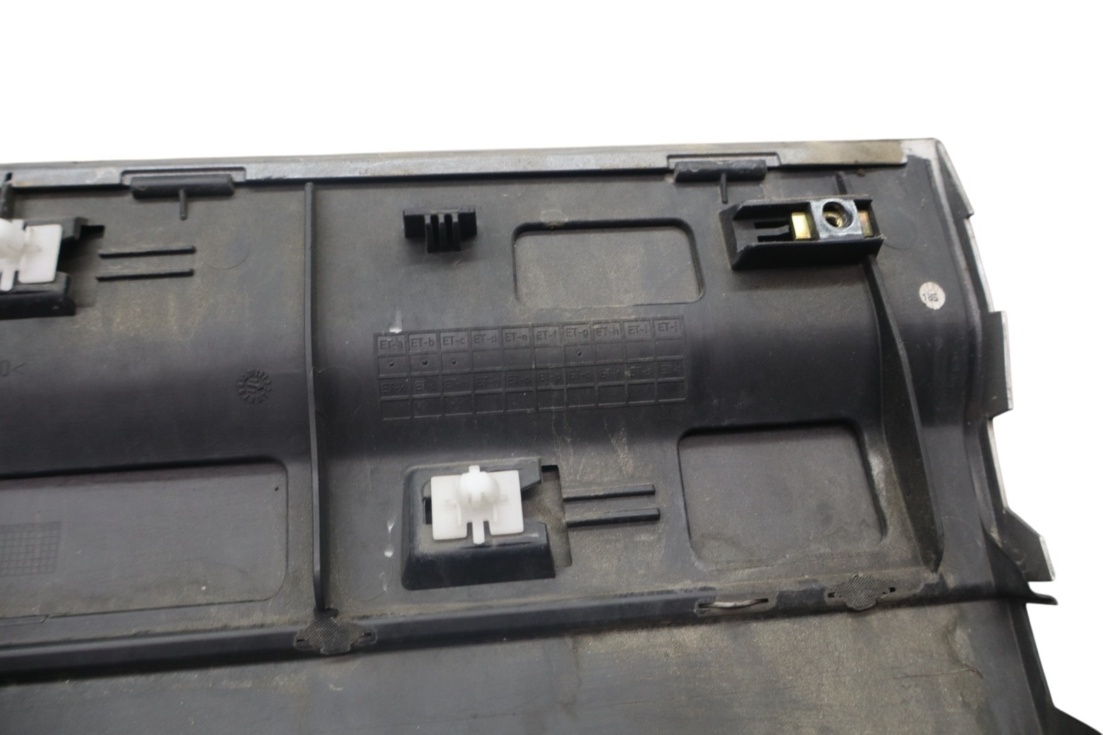 11-18 Porsche Cayenne 958 Rear Left Driver Side Lower Door Molding 7P5837787 OEM