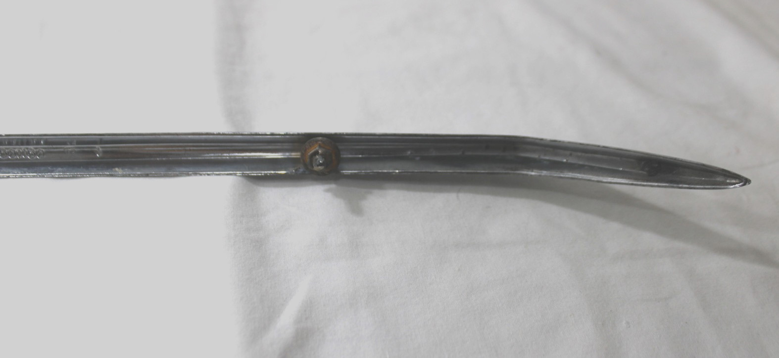 1967 BUICK SKYLARK FRONT CENTER HOOD SPEAR ORNAMENT
