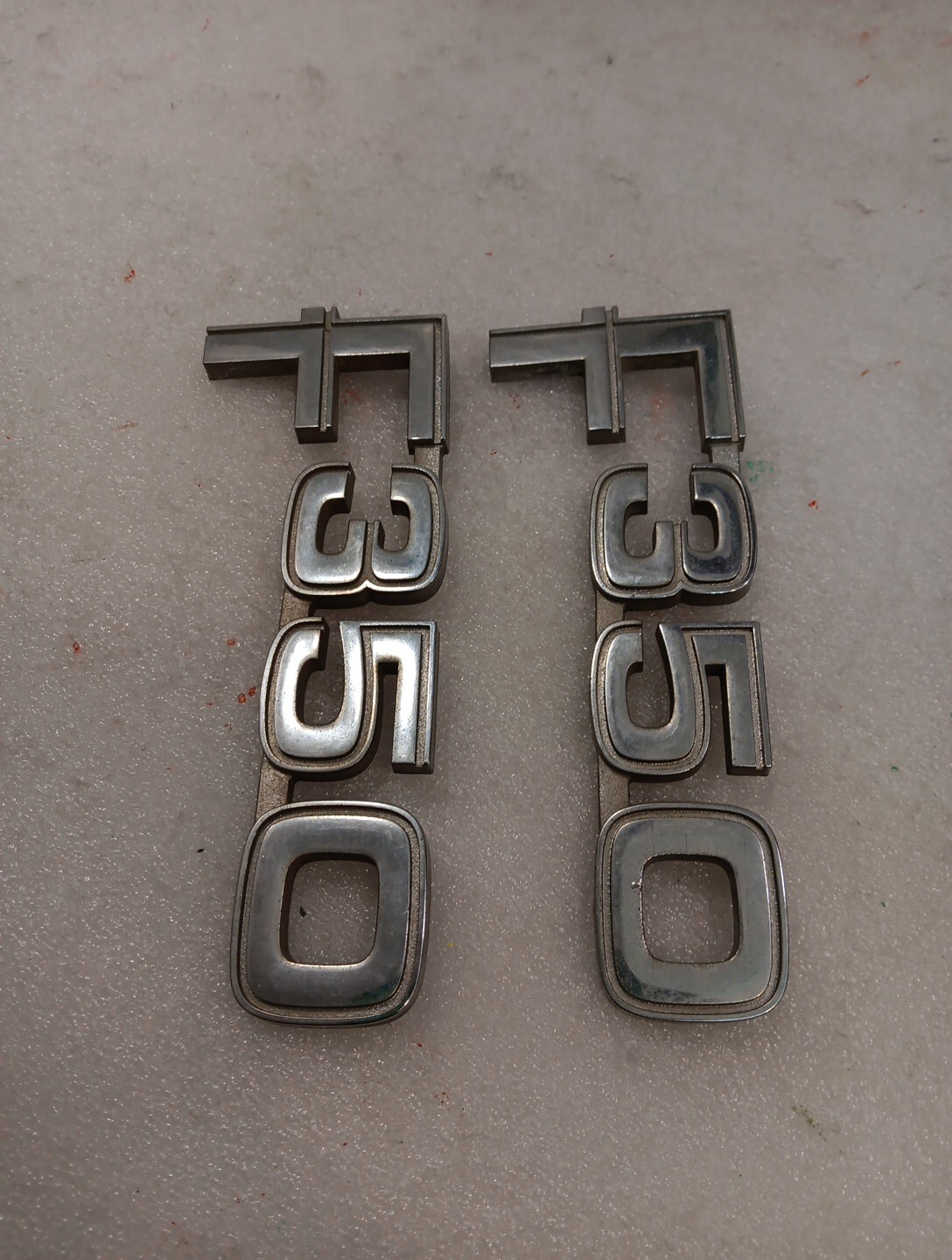 80 81 82 83 84 85 86 F350 F-350 Pickup Truck Front Fender Emblems Badge
