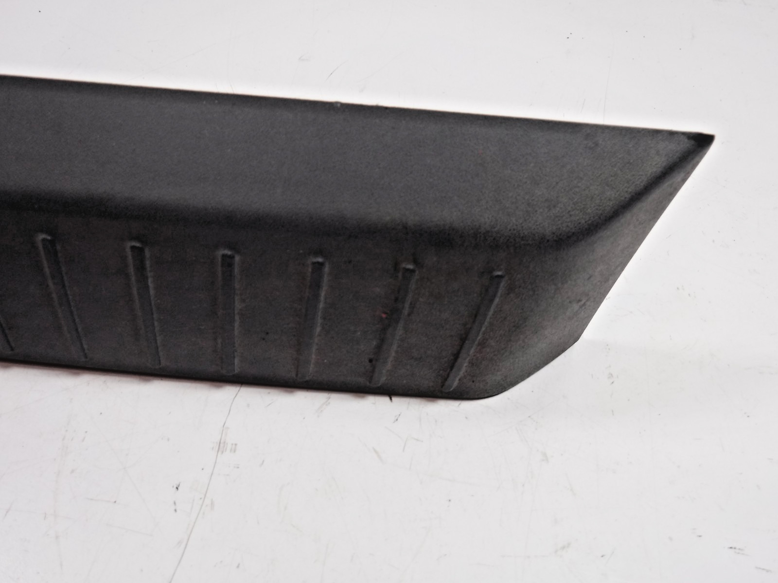 Jeep Commander 06-10 Rear Passenger Side Quarter Panel Trim Applique Factory OEM