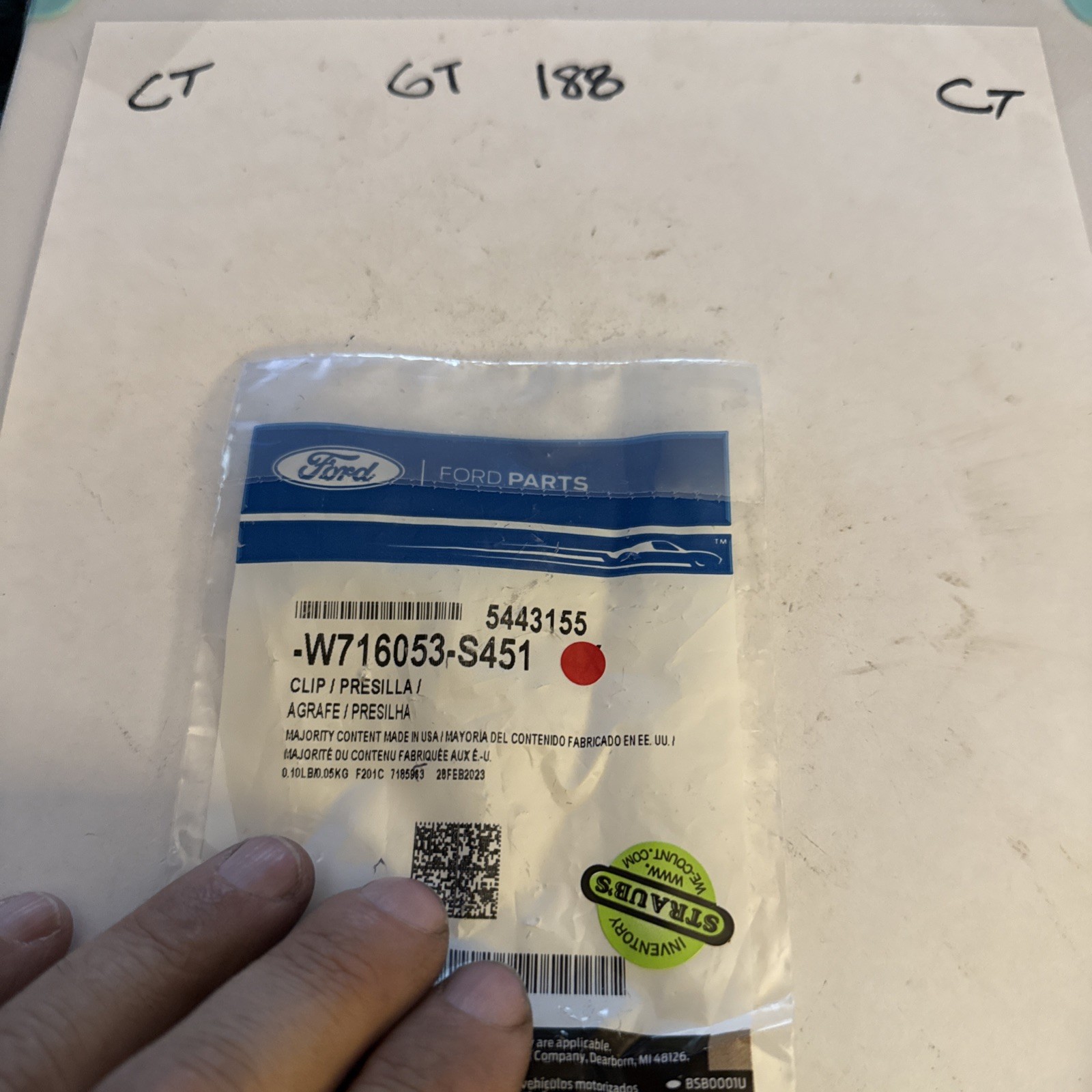 (1) Genuine Ford OE Clip W716053-S451 Sold Individually