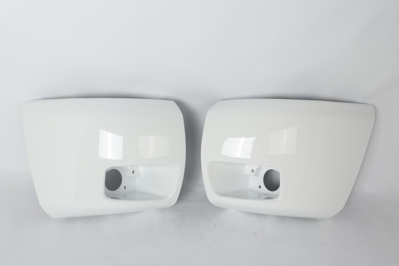 Summit White Front Bumper End Caps w/ Fog Light Hole For Silverado 1500 2007-13