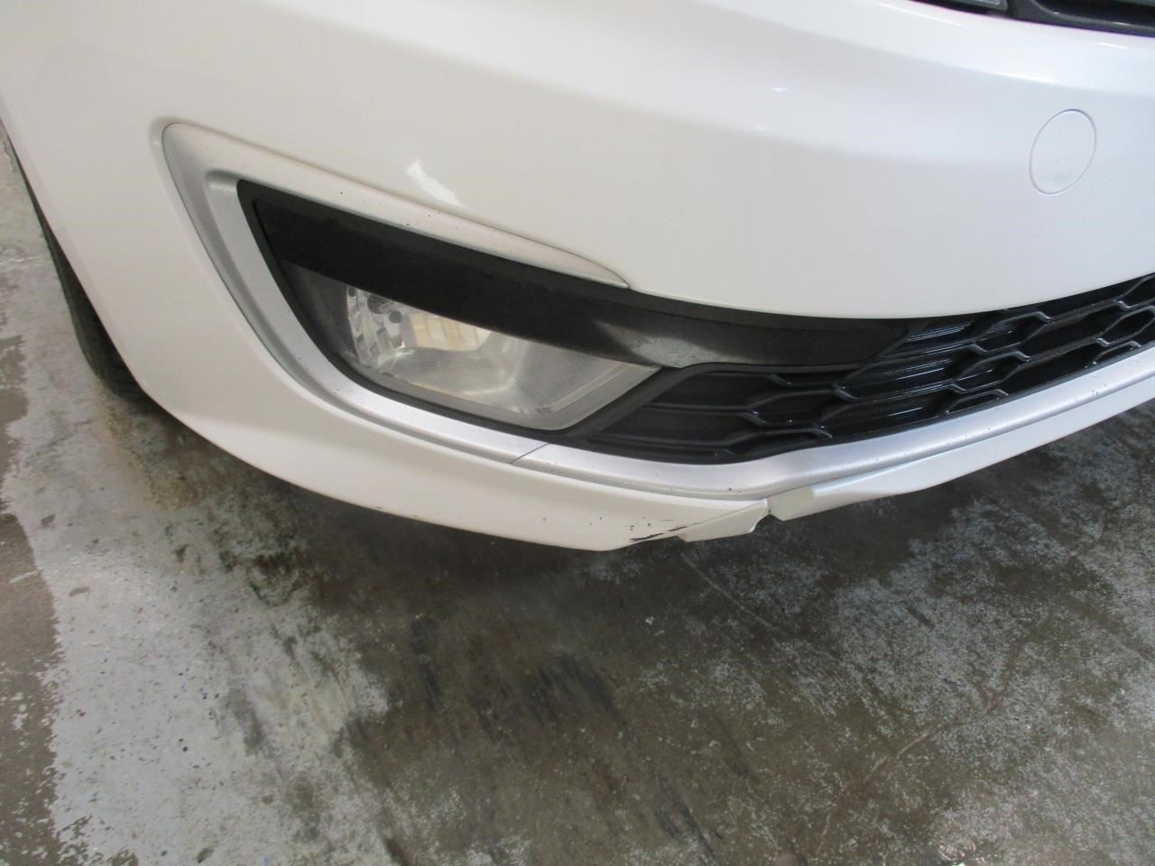 (LOCAL PICKUP ONLY) OPTIMAKIA 2013 Rocker Panel Moulding 1871698